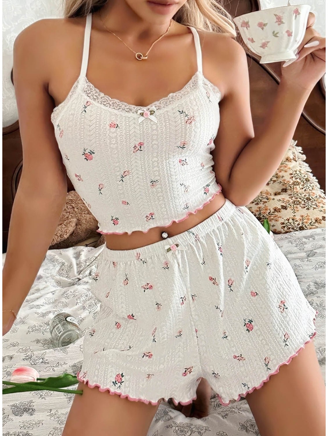 Kadın Çiçek Desenli Dantel Askılı Şortlu Pijama Takımı 5235 görsel 3