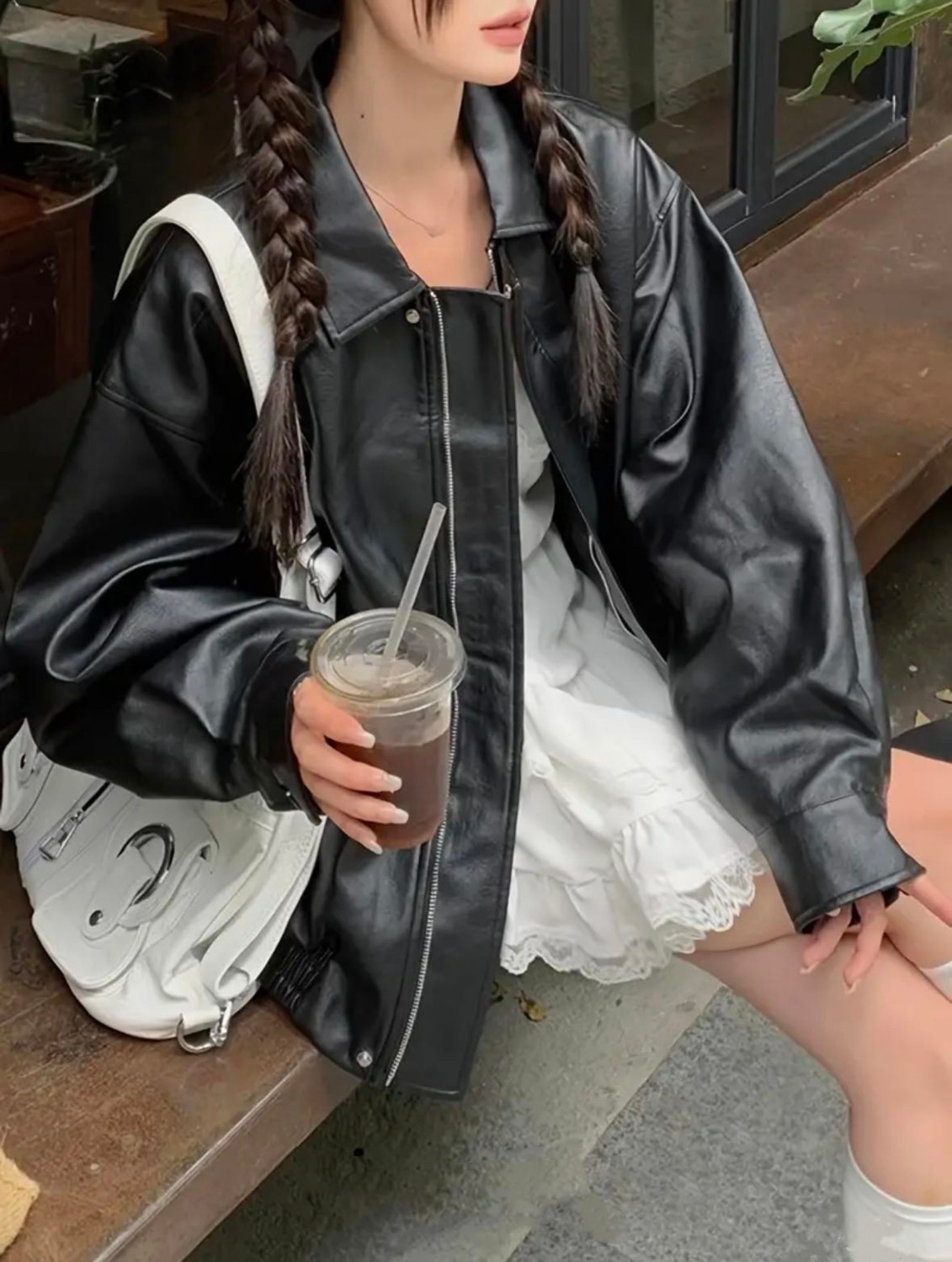 Çerme Vintage Kadın Oversize Siyah Deri Ceket