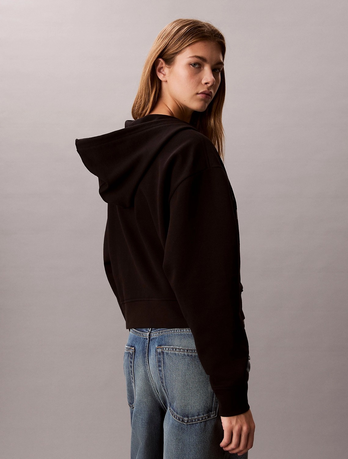 Calvin Klein Uzun Kollu Monogram Havlu Kumaş Kısa Rahat Kesim Kadın Siyah Eşofman Üstü LV047F208G-UB1 görsel 3