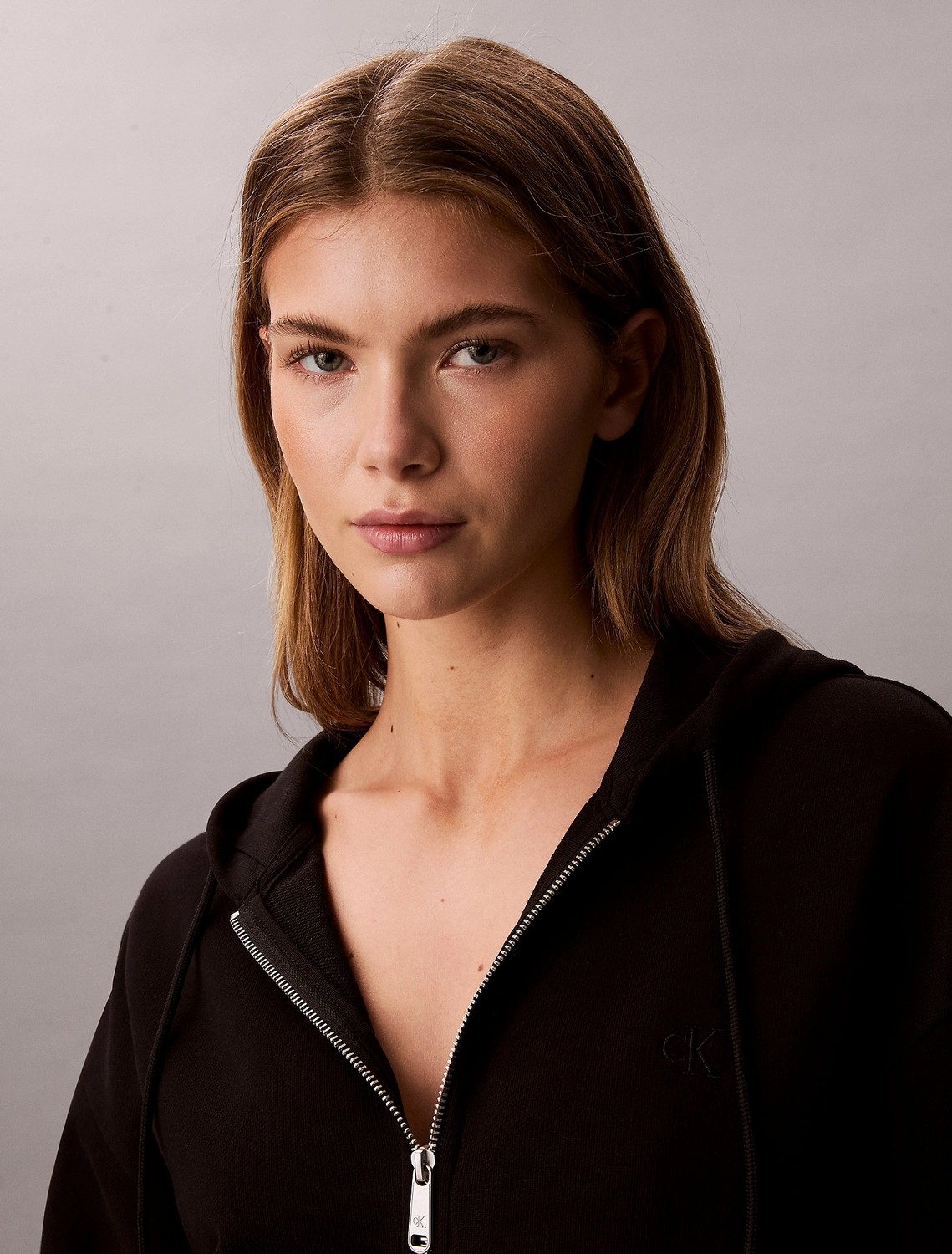 Calvin Klein Uzun Kollu Monogram Havlu Kumaş Kısa Rahat Kesim Kadın Siyah Eşofman Üstü LV047F208G-UB1 görsel 5