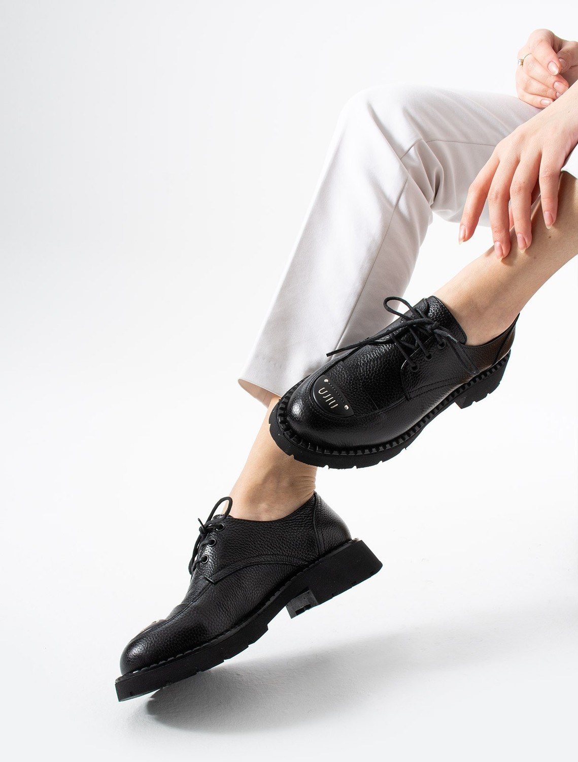 Dabab Shoes Ravenna Kadın Siyah Hakiki Deri Bağcıklı Kalın Tabanlı Metal Burun Detaylı Oxford Ayakkabı
