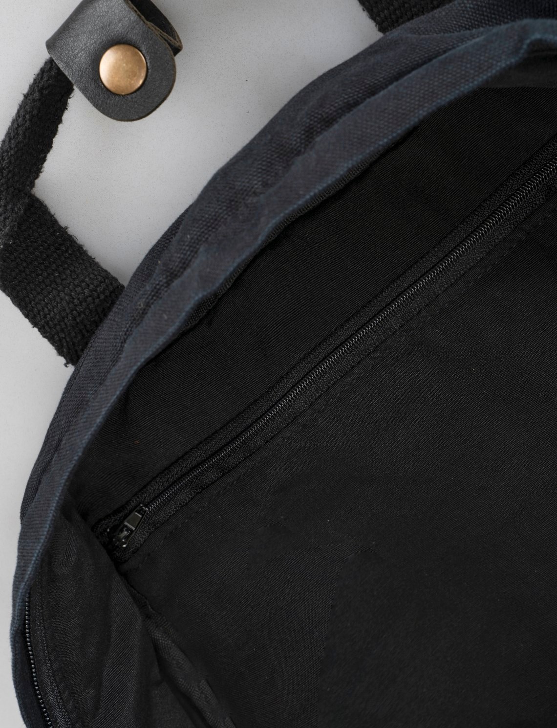 Cabani Siyah Baskılı Keten Unisex Sırt Çantası görsel 5