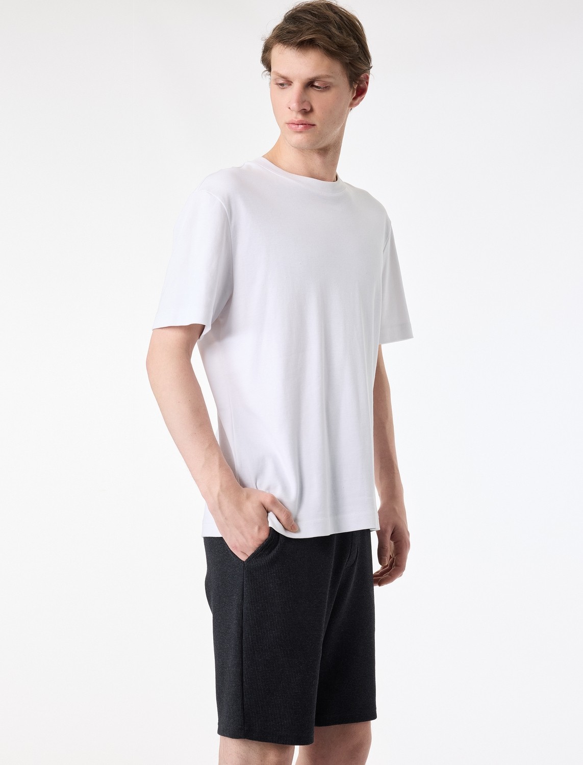 Koton Regular Fit Cepli Bermuda Beli Bağcıklı Şort görsel 2