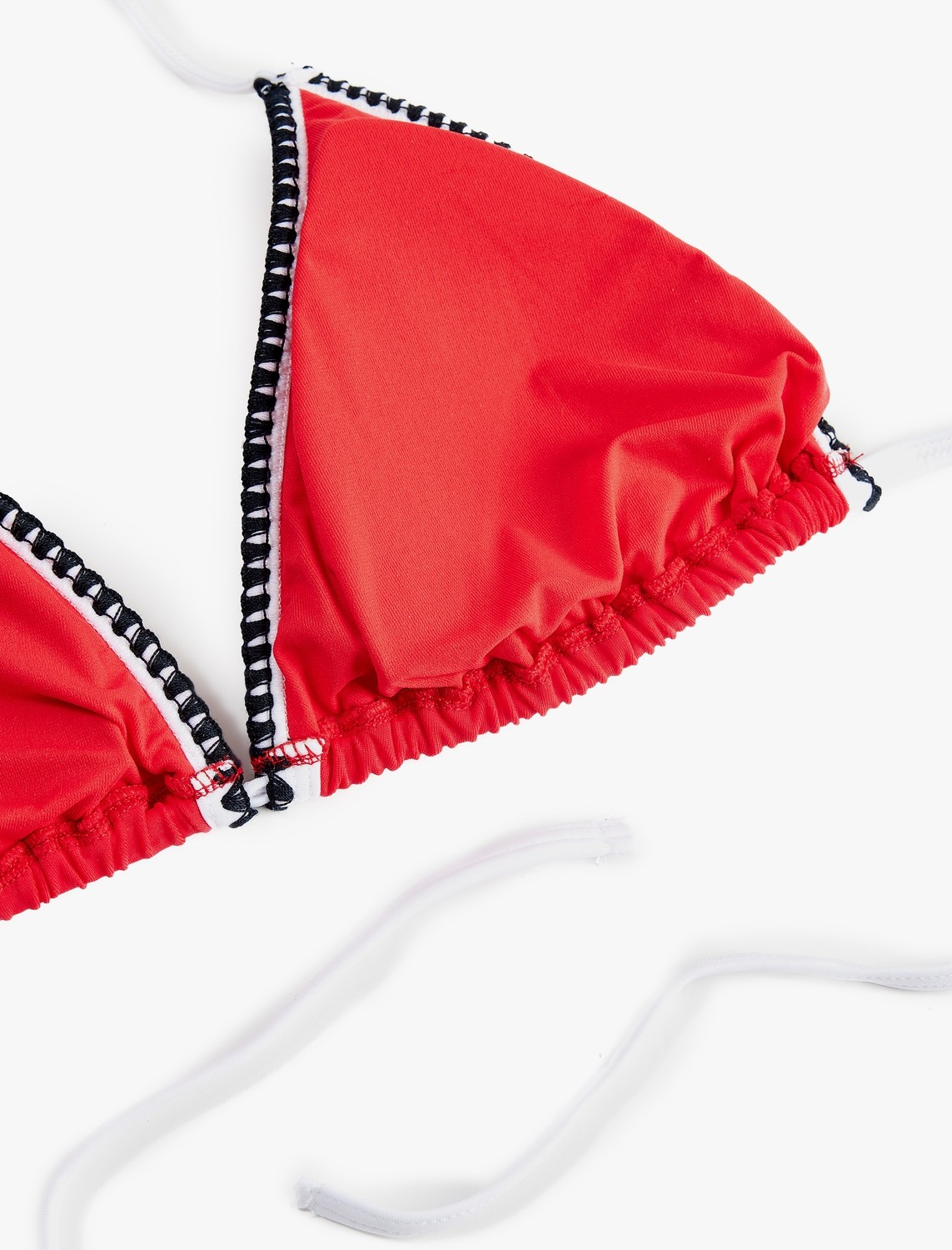 Koton Renk Kontrastlı Kroşe Detaylı Üçgen Bikini Üstü görsel 4
