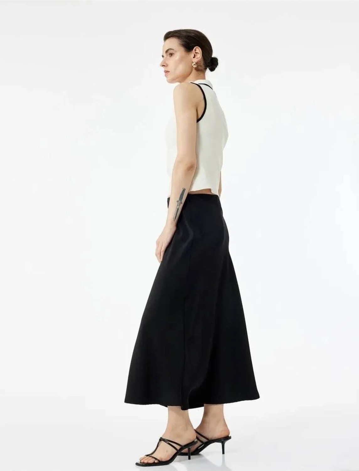 Koton Regular Fit Midi Boy Saten Kloş Etek görsel 7