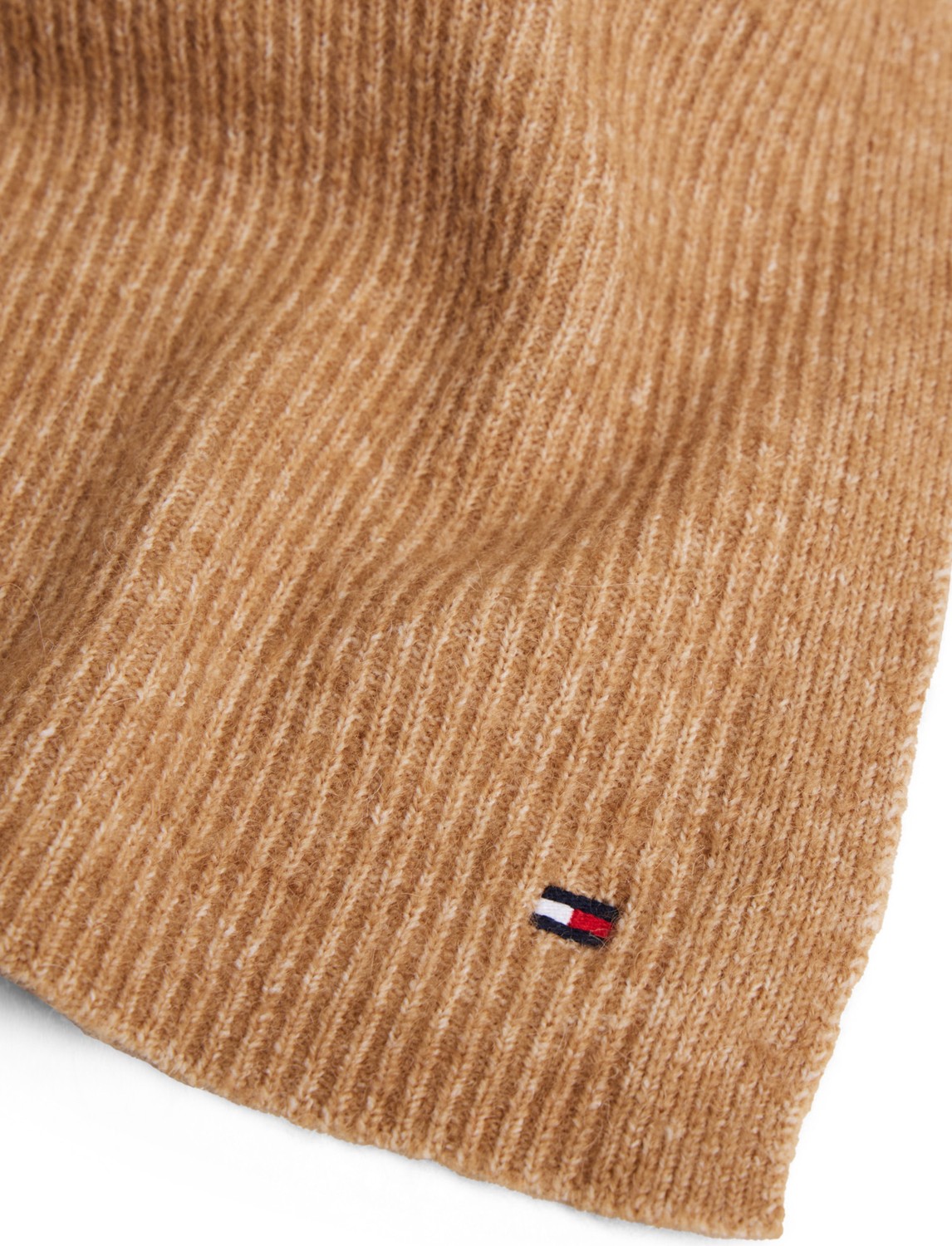 Tommy Hilfiger Bej Kadın Atkı AW0AW17787RBC görsel 2