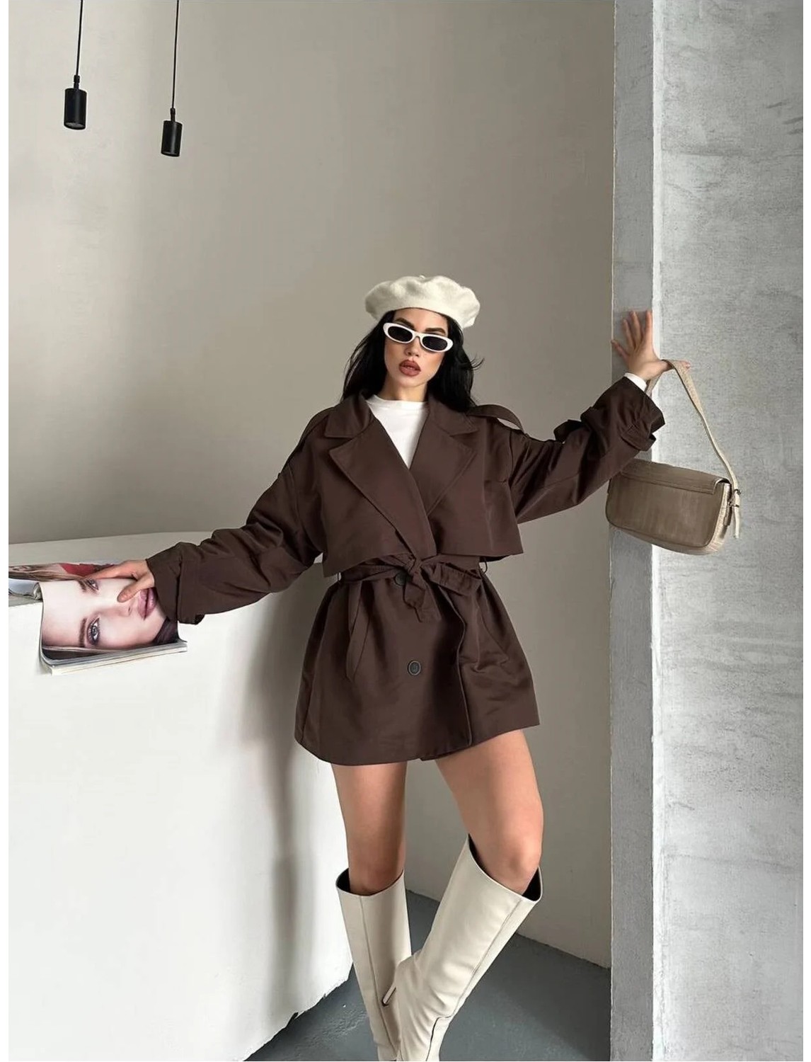 Vess Moda Kadın Haki Kemer Detaylı Dokuma Kısa Trençkot Kruvaze Yaka ile Şık Görünüm görsel 2