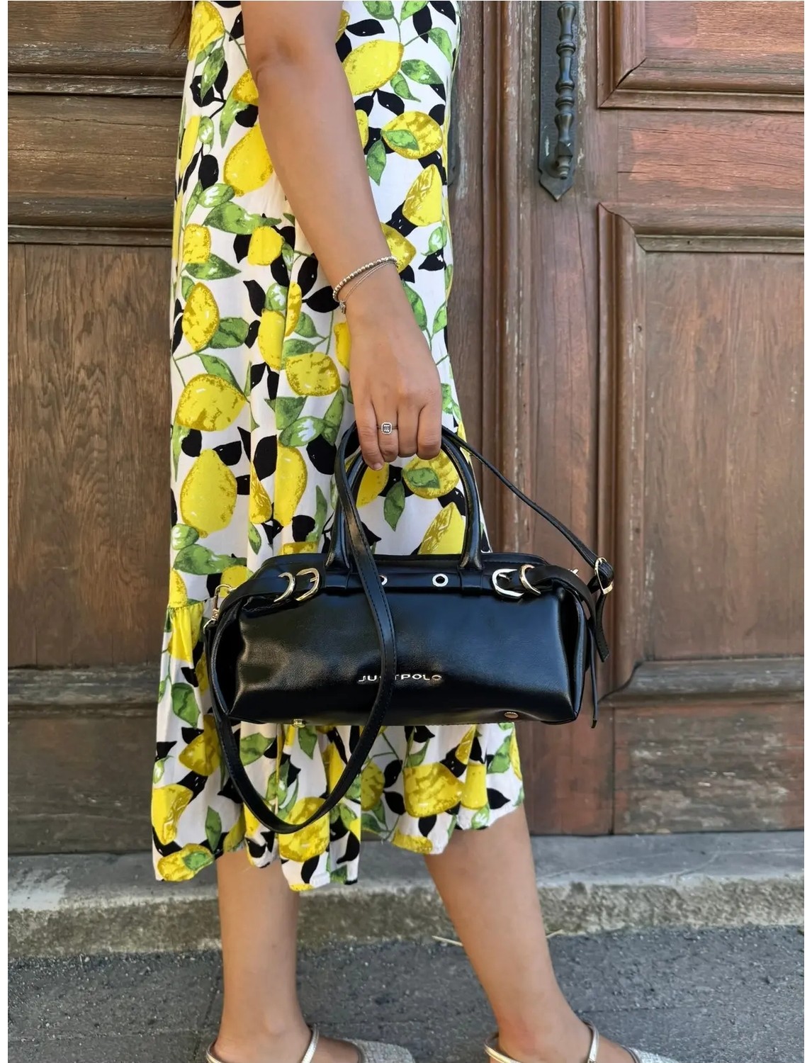 Just Polo Kadın Gold Detaylı Silindir Tasarım El ve Omuz Çantası Shoulder Bag Ebat : 27 x 13 cm görsel 4