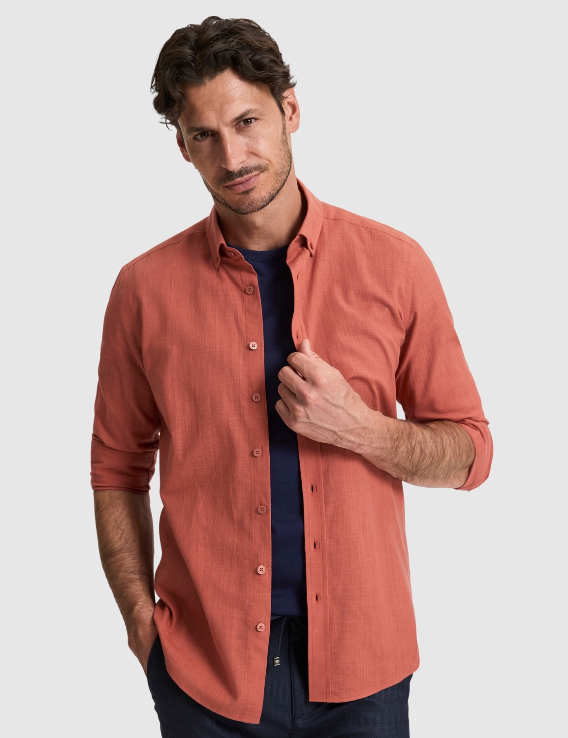 Pierre Cardin Erkek Koyu Lacivert %100 Pamuk Keten Görünümlü Slim Fit Uzun Kollu Gömlek 50325355-VR100