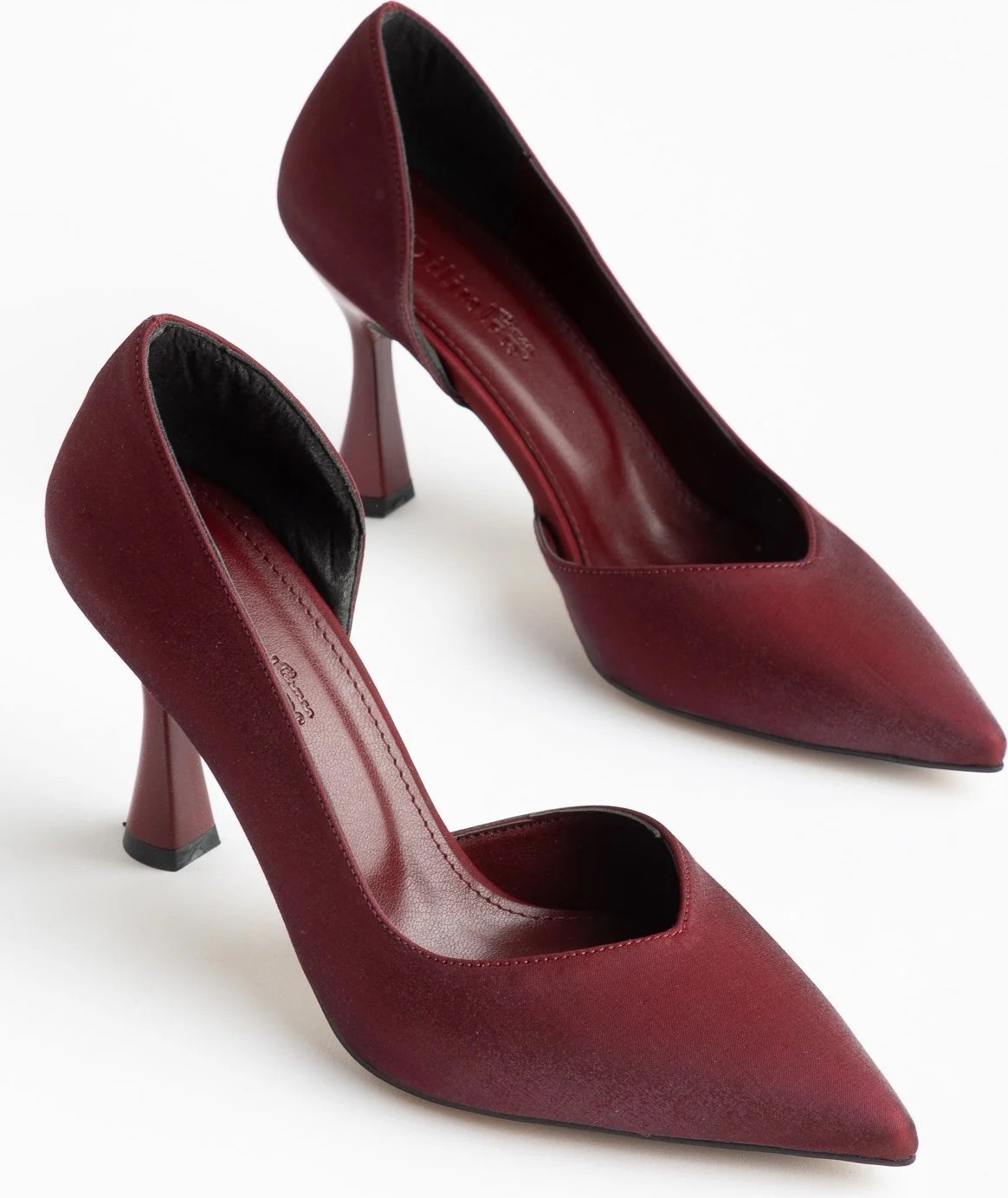 Dilimler Ayakkabı Büyük Beden Kadın Ince Topuklu Stiletto Bordo Parlak Saten Yan Açık