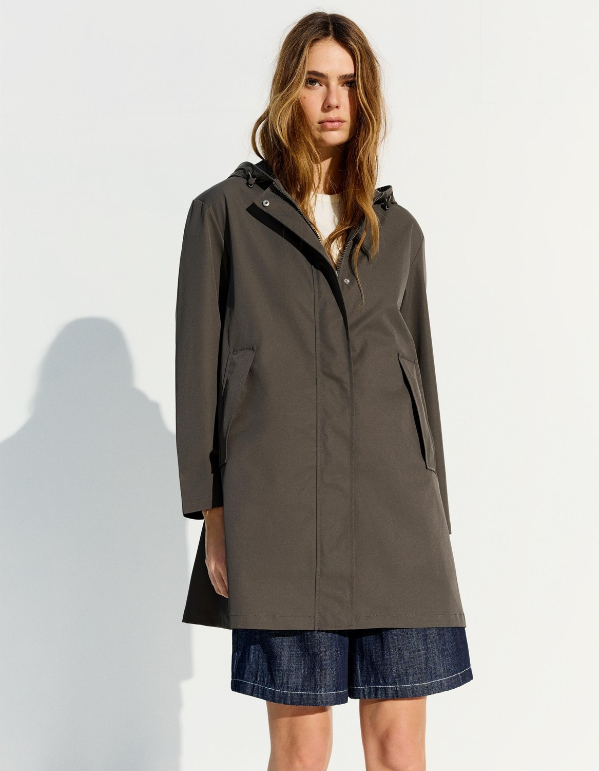Allbucks Bershka, Kapüşonlu Şu ve Rüzgar Geçirmez Trençkot Yağmurluk ABBRS00012 görsel 2