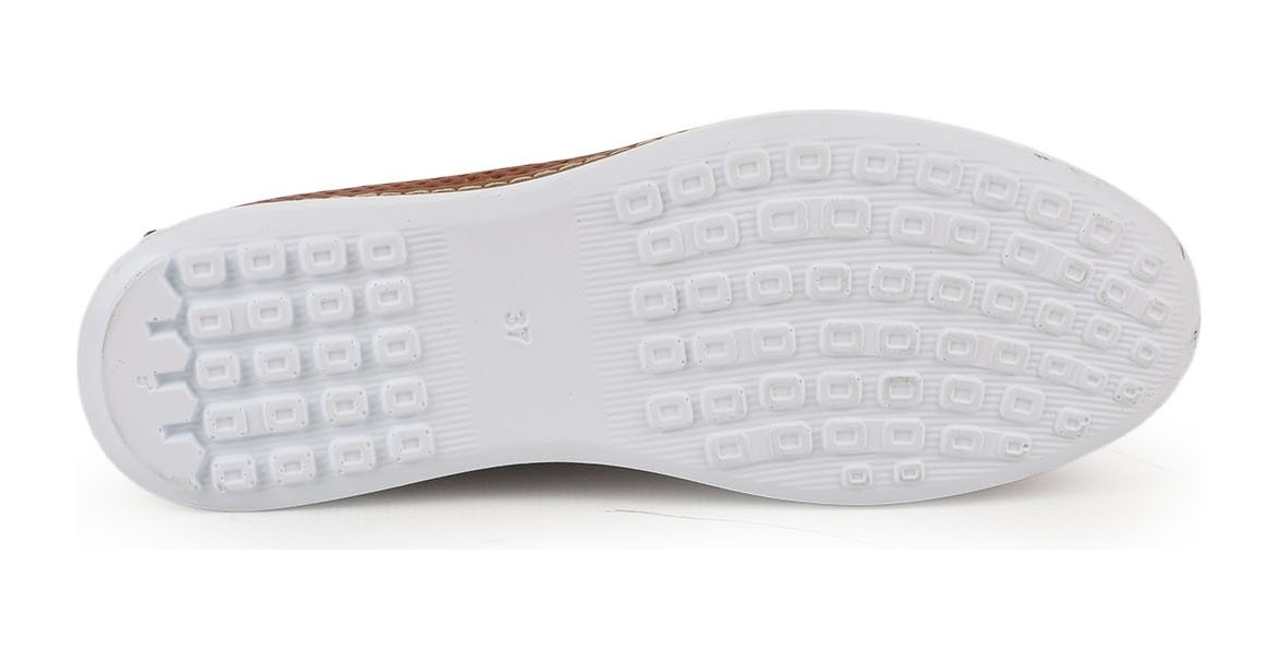 Libero L10.2231 Hakiki Deri Lazer Delikli Dikiş Detaylı Ortopedik Poli Taban Kadın Comfort Loafer Anne Ayakkabısı görsel 8