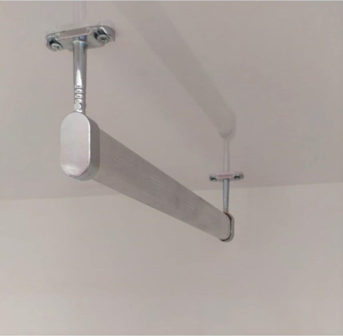 OEM Alüminyum 25 cm Dolap Içi Oval Elbise Askı Borusu 2 Adet Tavan Askı Aparatı Vidaları görsel 3