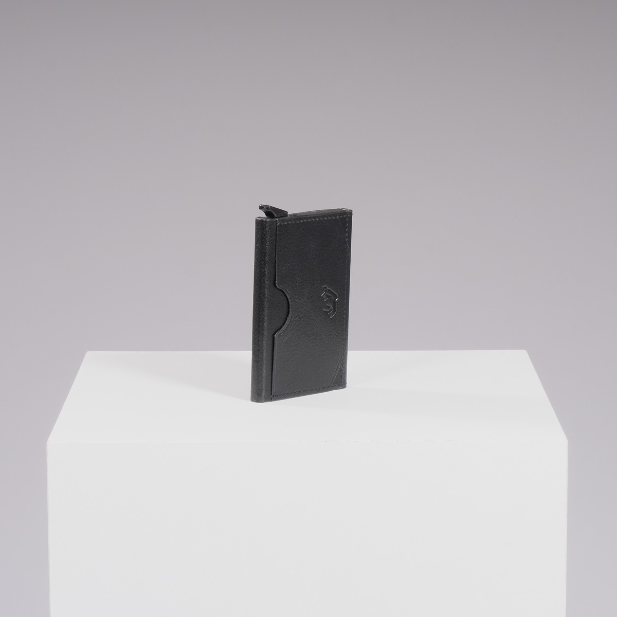 Deer Deri Kaos Siyah Deri Kartlık Hediye Seçeneği ile Minimalist Stil ve Dayanıklılık Sunar görsel 4