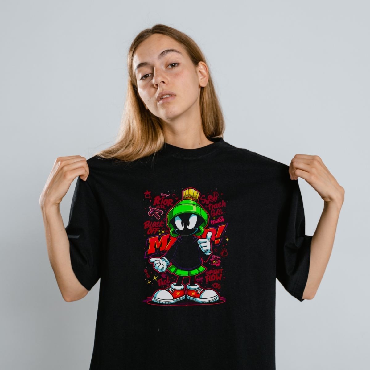 Fantastik Store Marvin The Martian Graffiti Baskılı Unisex Siyah Tişört - 24/1 Penye Pamuklu görsel 4