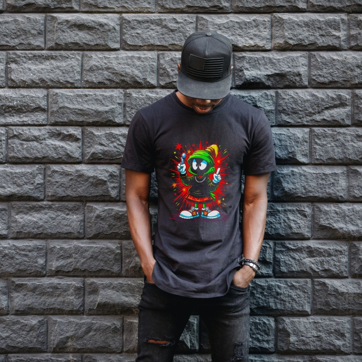 Fantastik Store Marvin The Martian Graffiti Baskılı Unisex Siyah Tişört - 24/1 Penye Pamuklu görsel 3