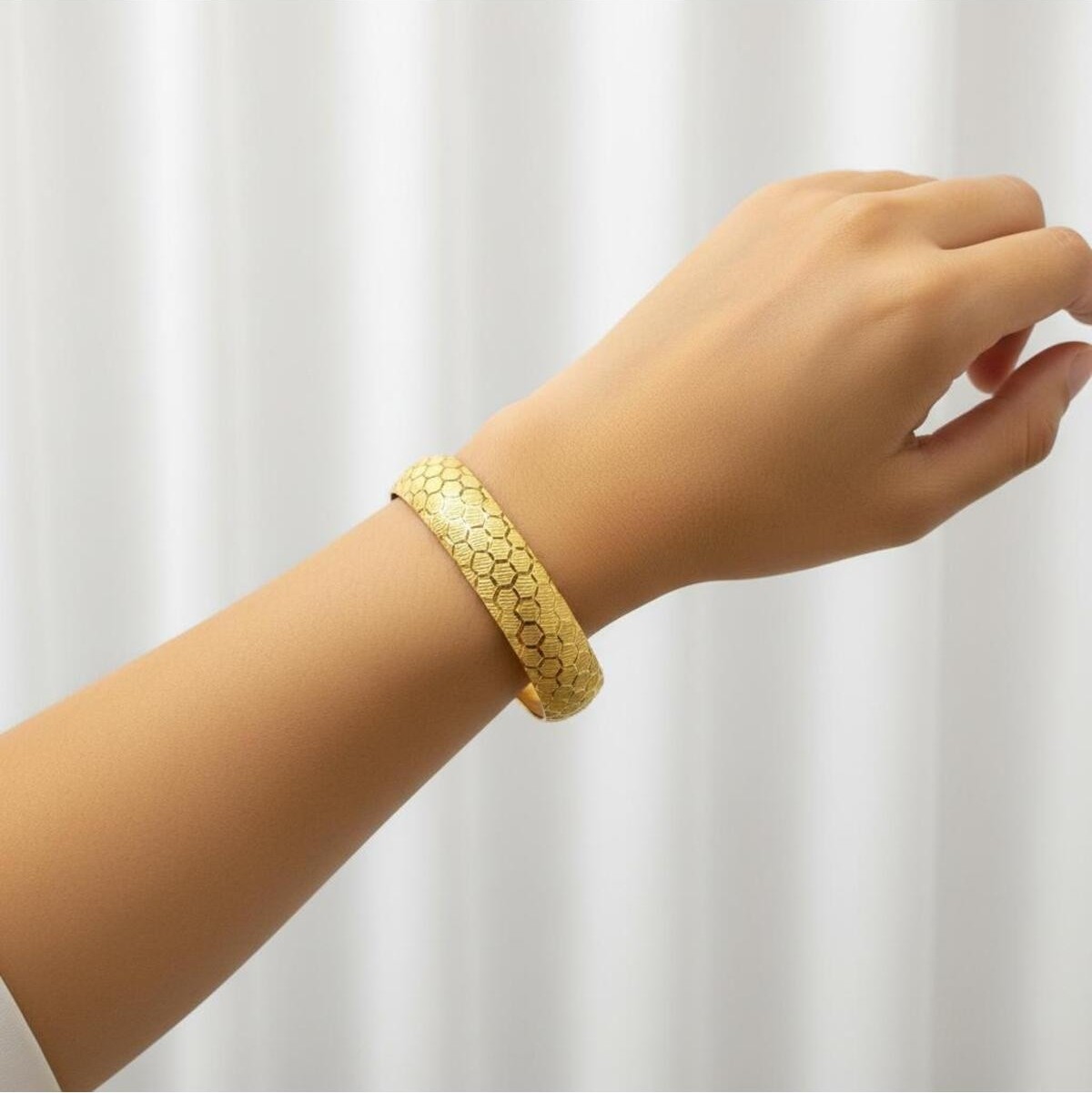 Kuyumcu Nurettin 10 gr (Gram) Kumlu Bal Peteği Desenli Şarnel Bilezik 22 Ayar Altın Yatırımlık Işçiliksi