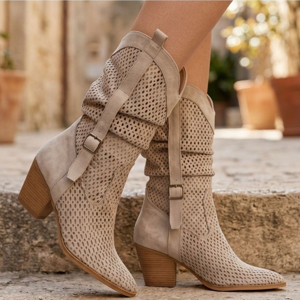 Shoegar Meria Bej Süet Lazer Kesim Kovboy Topuklu Çizme görsel 4