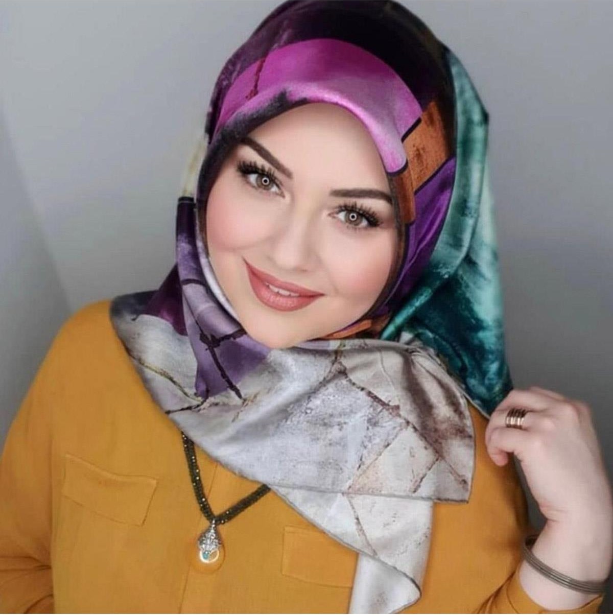 Lêvi D'or Levidor Yeni Sezon Trend Polyester Twill (Tivil) Eşarp Modeli Tesettür Nağme görsel 2