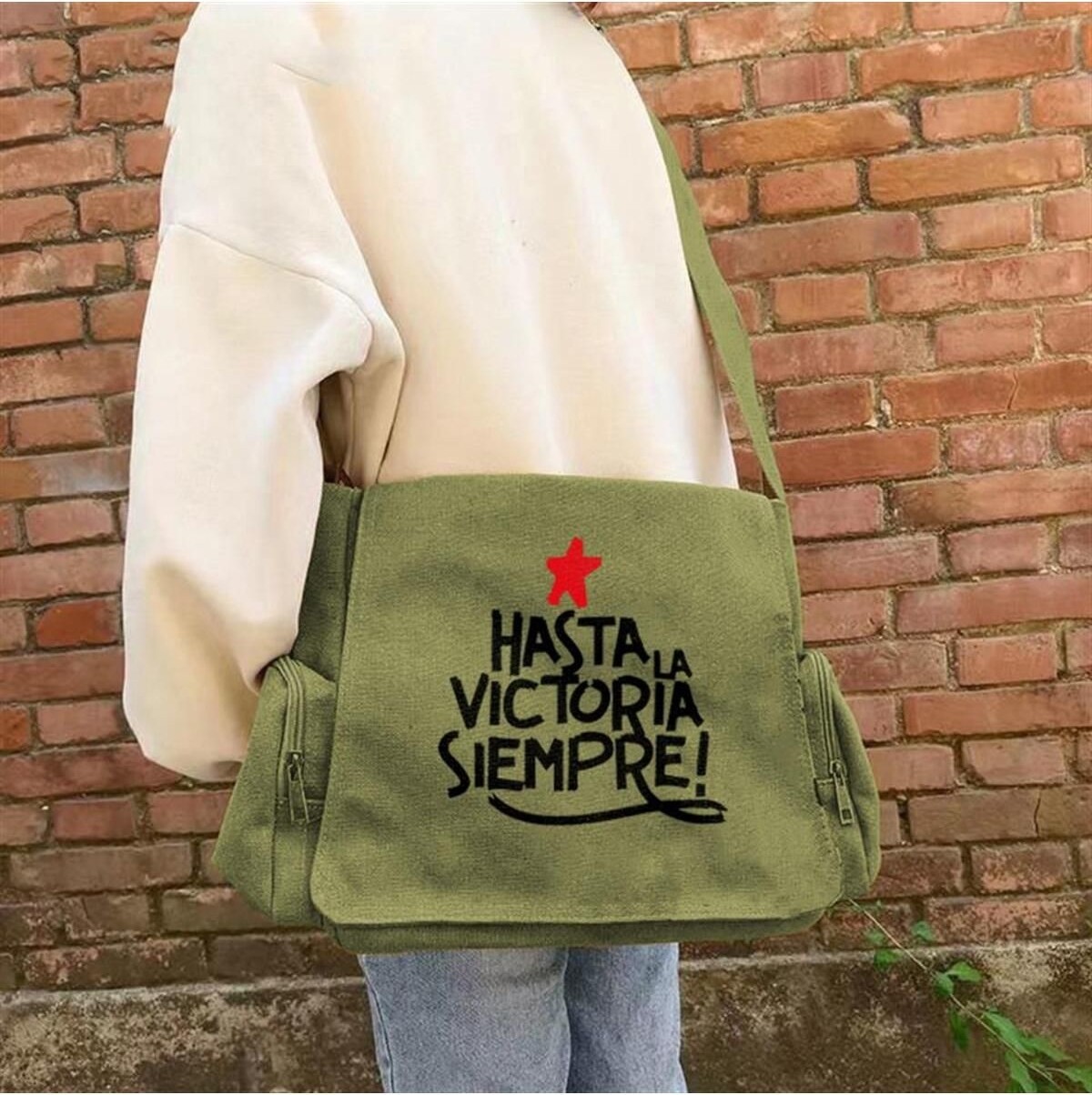 Mediterian Hasta La Victoria Siempre Baskılı Yeşil Postacı Çantası