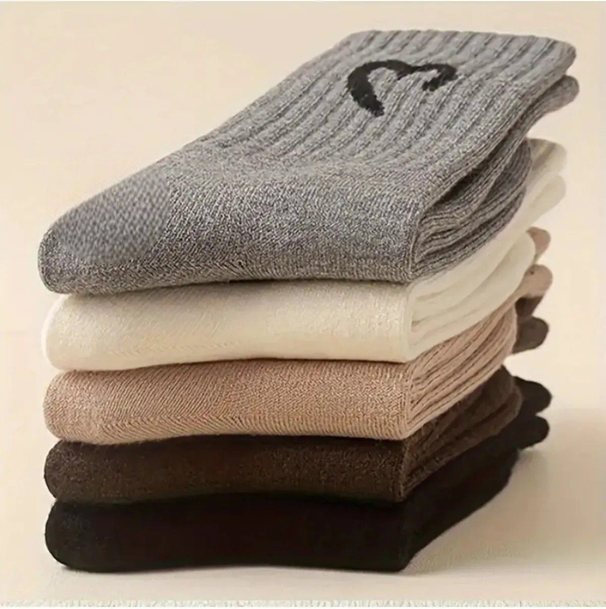 Hitit Socks Kadın 5 Çift Premium Yüksek Pamuklu Yeni Kalp Desenli Casual Çorap Çok Renkli görsel 4