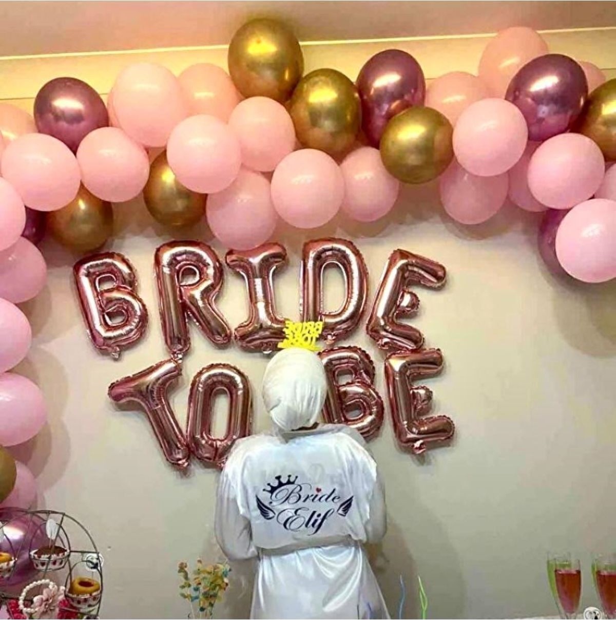 Bride By Victoria ( Isminizi Yazıyoruz) Gelin Sabahlığı Bride Sabahlık Kollar Tüylü ve Bride To Be Kuşak görsel 7