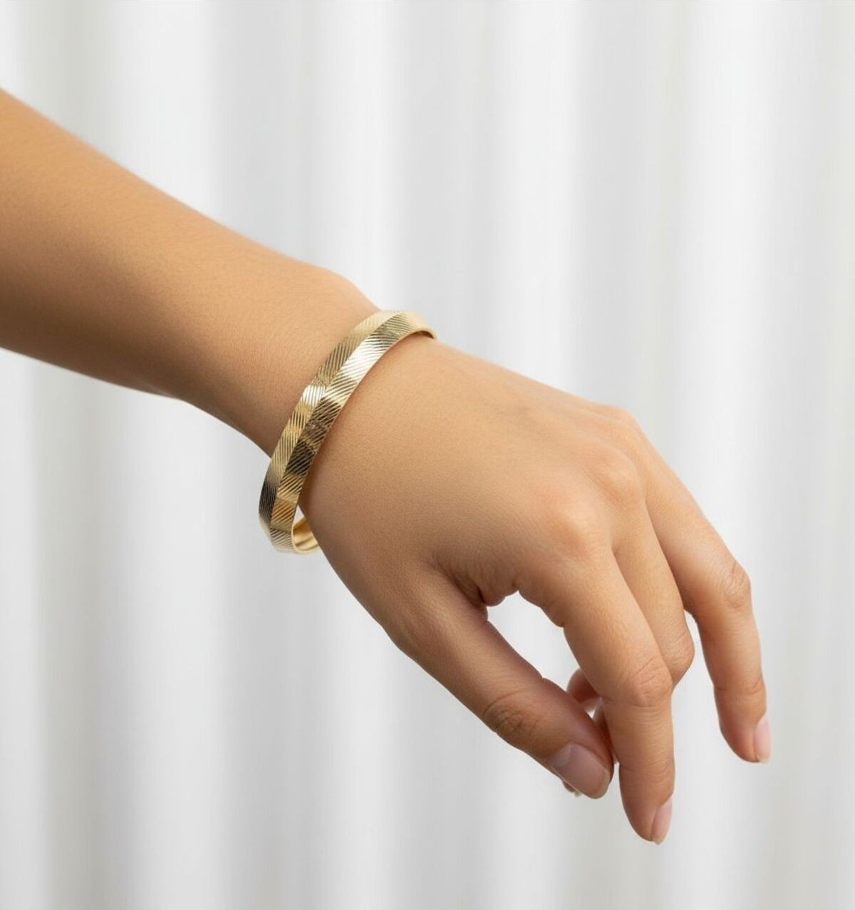 Kuyumcu Nurettin 12 gr (Gram) Ray Desenli Piramit Şarnel Bilezik 22 Ayar Altın Yatırımlık Işçiliksiz