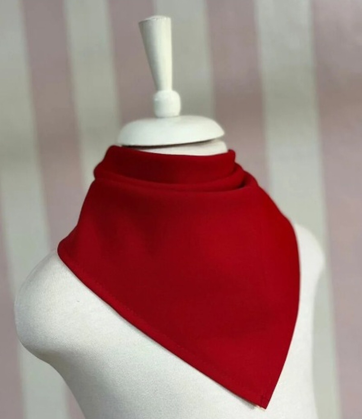 Herşey Nota 1 Adet Kırmızı Düz Fular - Bandana - 23 Nisan, 29 Ekim, 30 Ağustos, 19 Mayıs Tören %100COTTON görsel 2