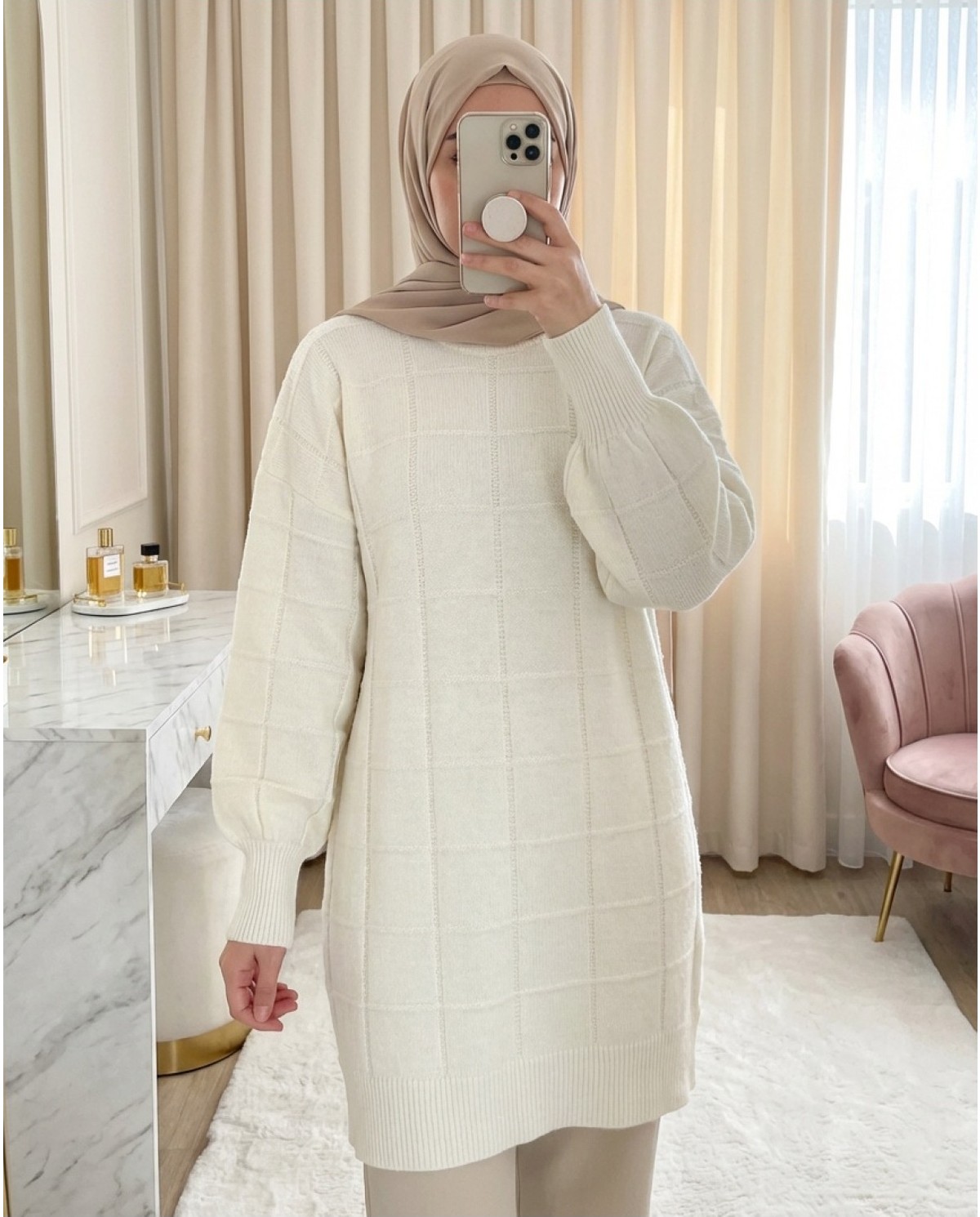 Moda Morfo Kare Desenli Yırtmaçlı Yumoş Triko Tunik -Ekru görsel 2