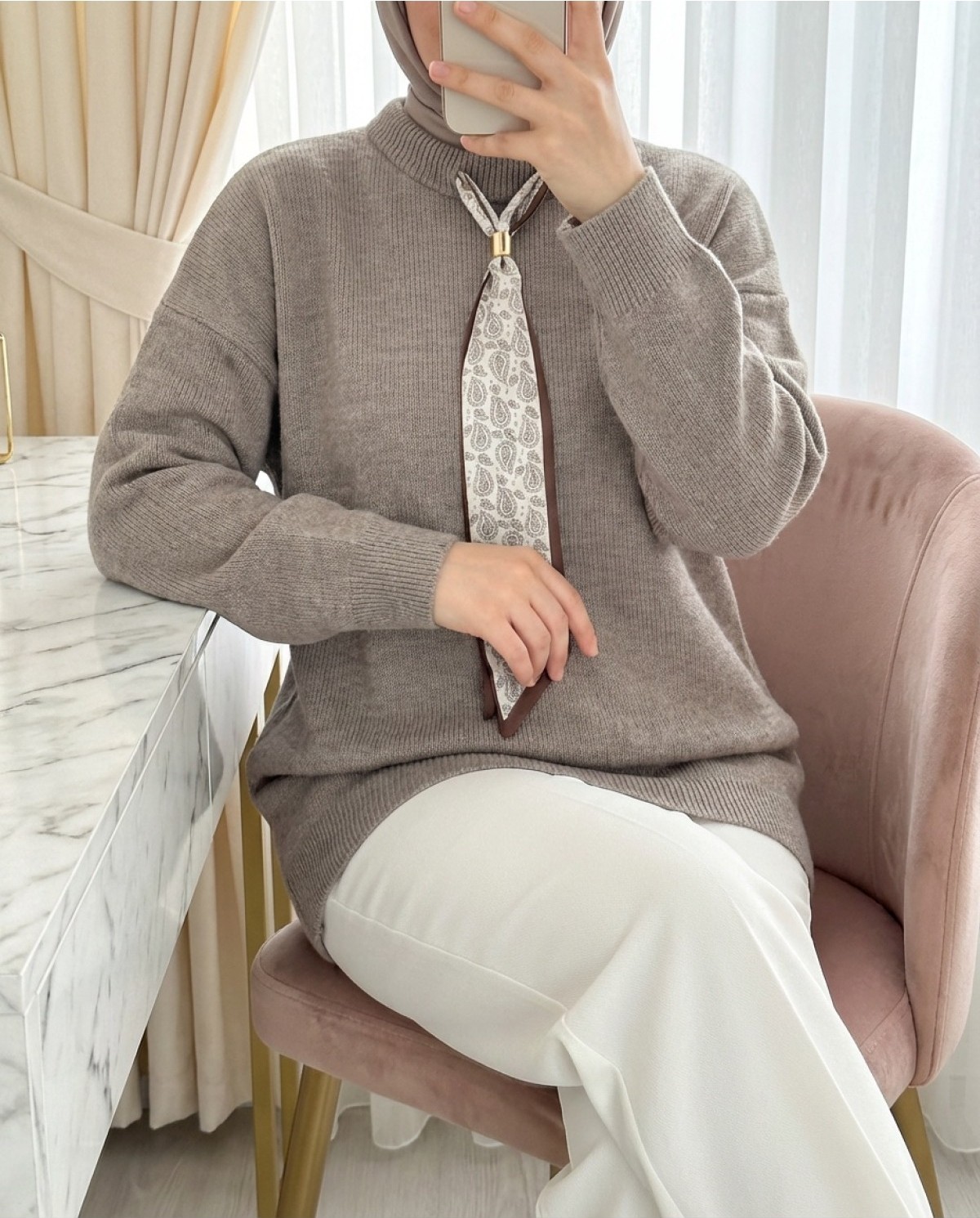 Moda Morfo Yuvarlak Yaka Fularlı Salaş Triko Tunik -Siyah görsel 7