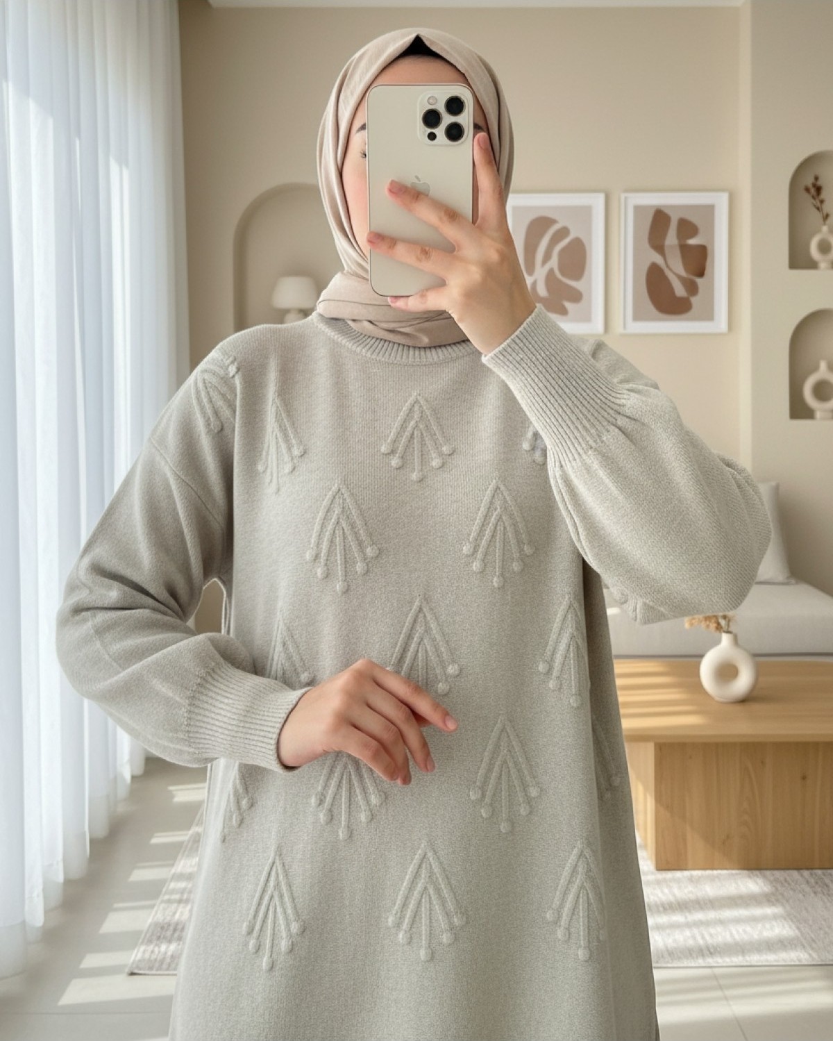 Moda Morfo Yuvarlak Yaka Kabartma Desenli Yırtmaçlı Triko Kazak -Ekru
