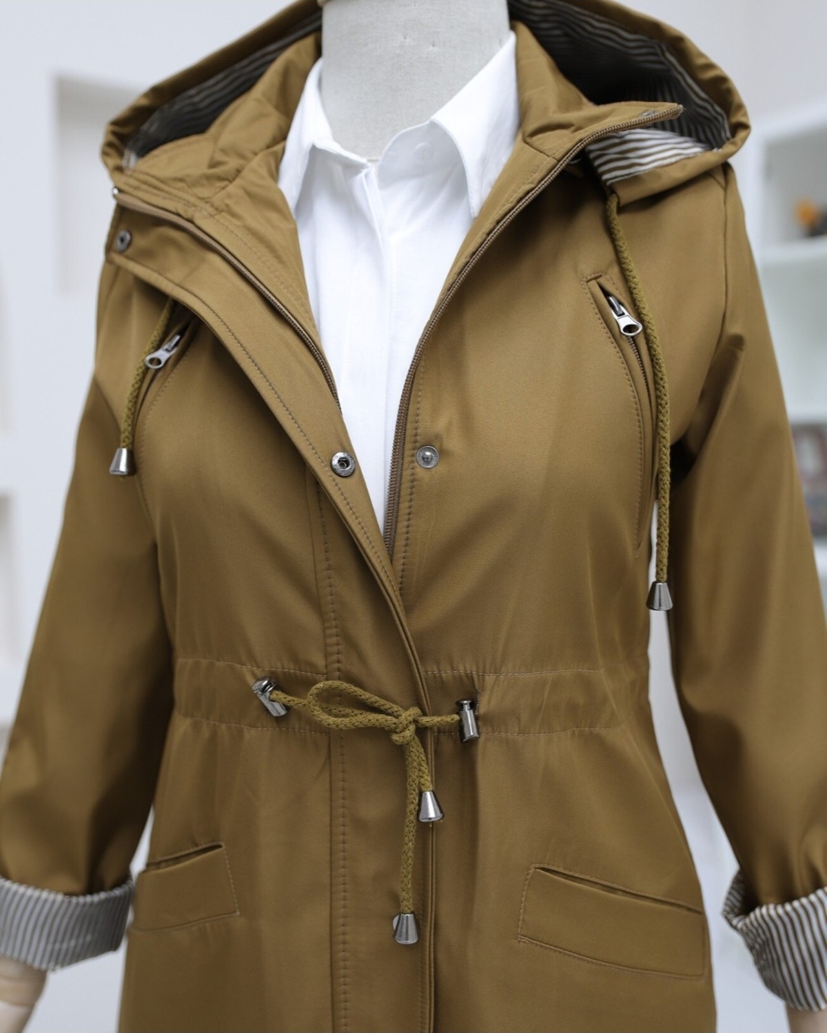 Moda Morfo Çıtçıtlı Fermuarlı Kapşonlu Trenckot -Taba görsel 4