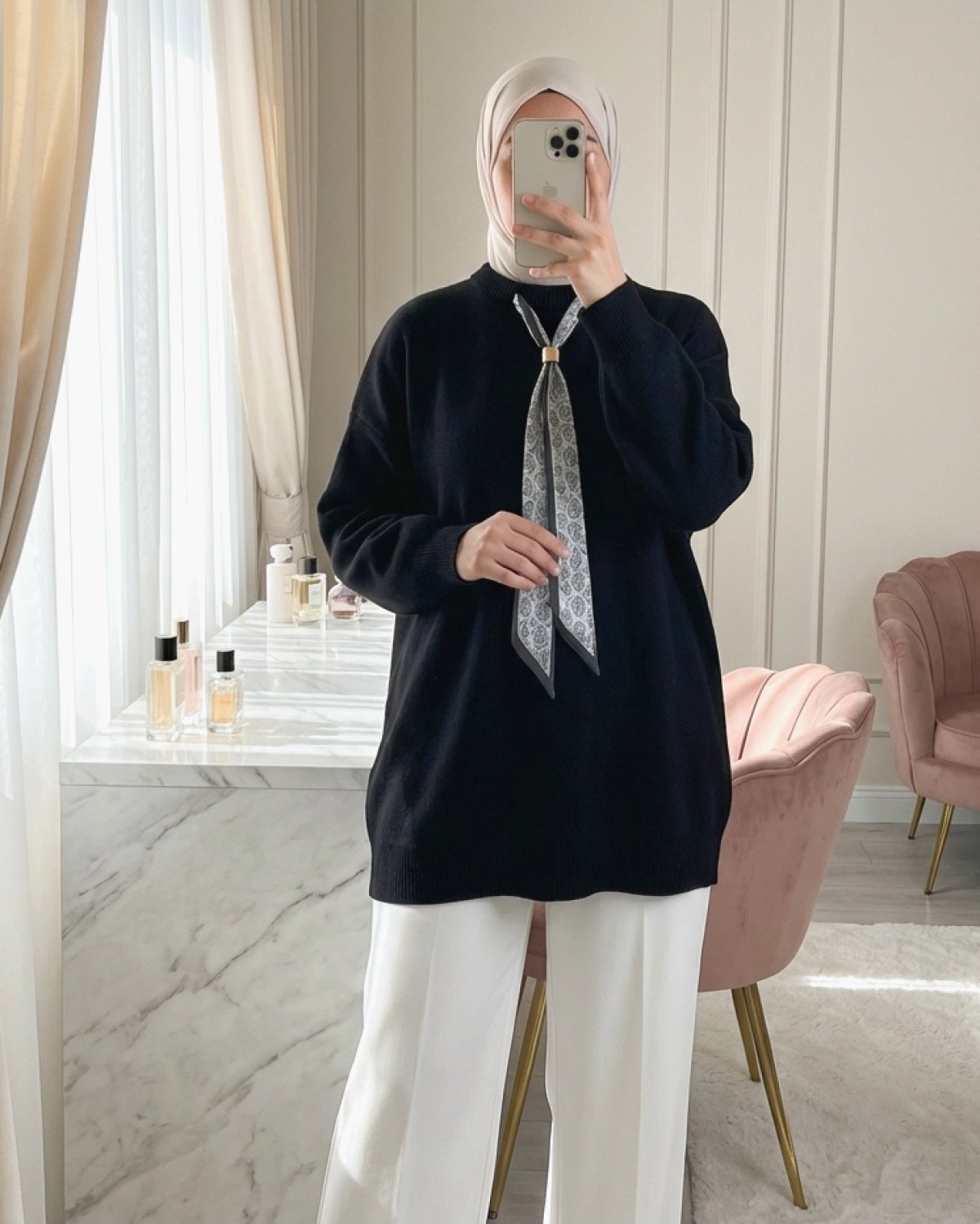 Moda Morfo Yuvarlak Yaka Fularlı Salaş Triko Tunik -Siyah
