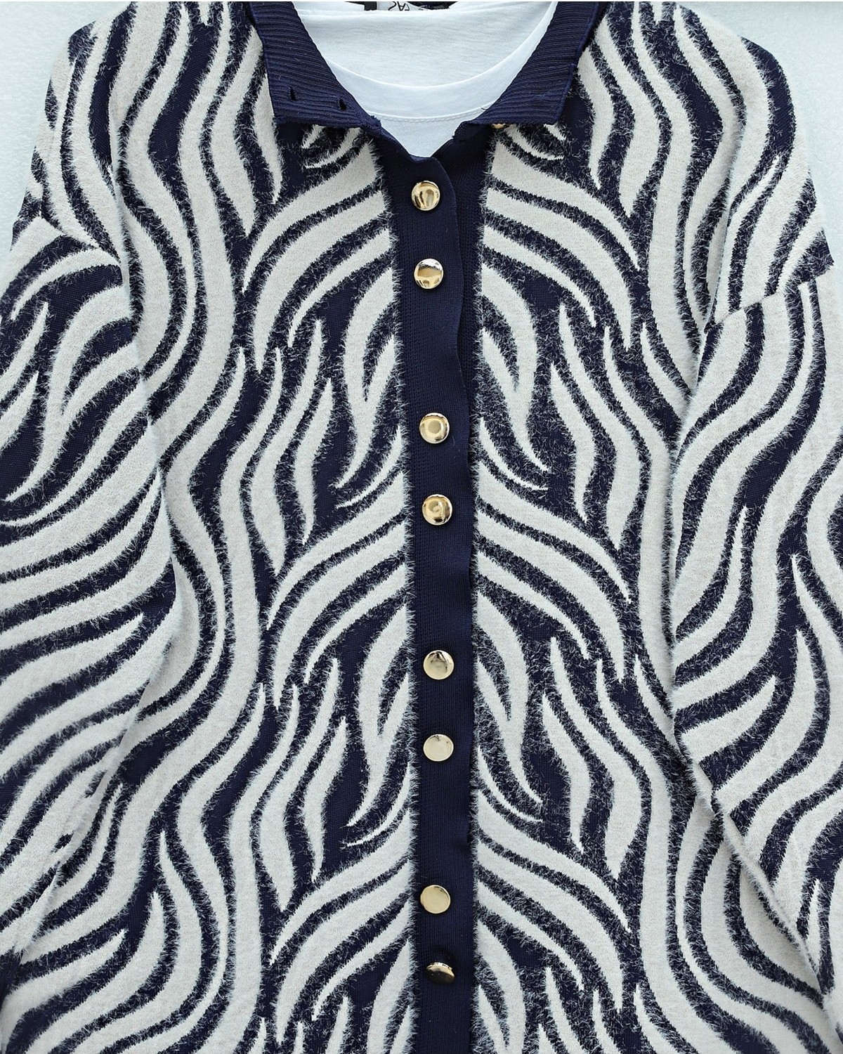 Moda Morfo Düğmeli Zebra Desen Sakallı Triko Hırka -Kahve görsel 7