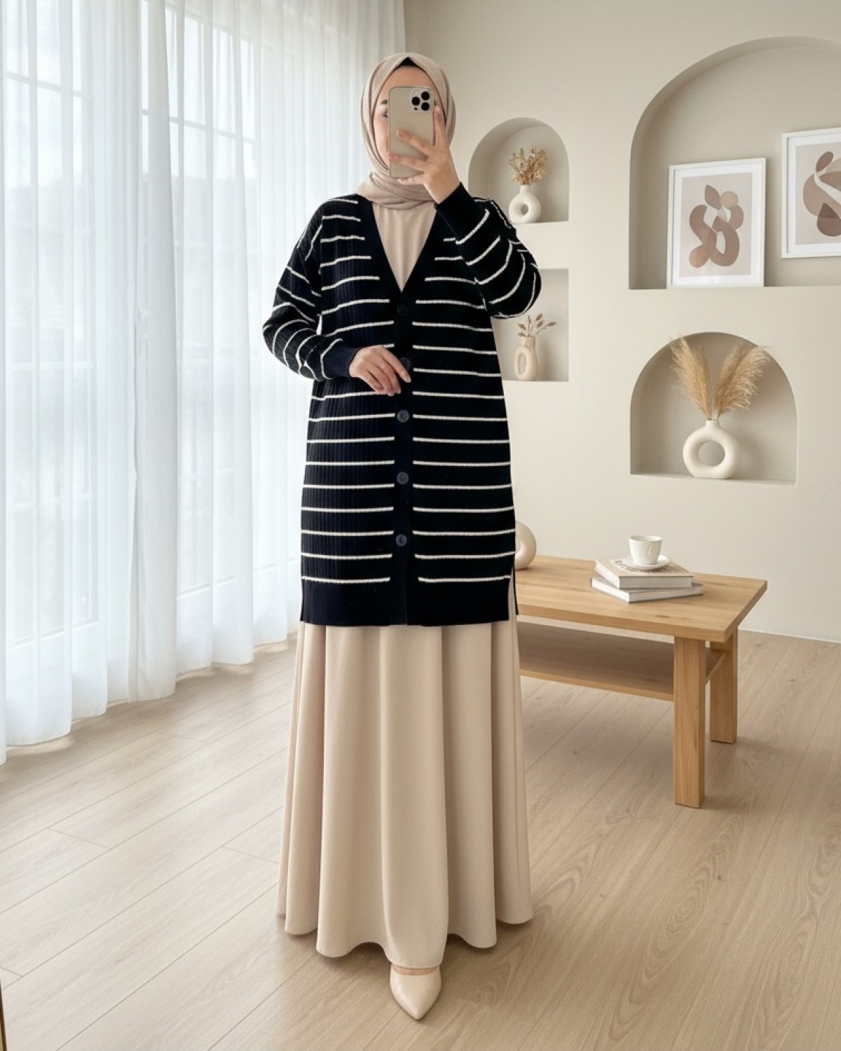 Moda Morfo Fitilli Düğmeli Uzun Triko Hırka -Krem
