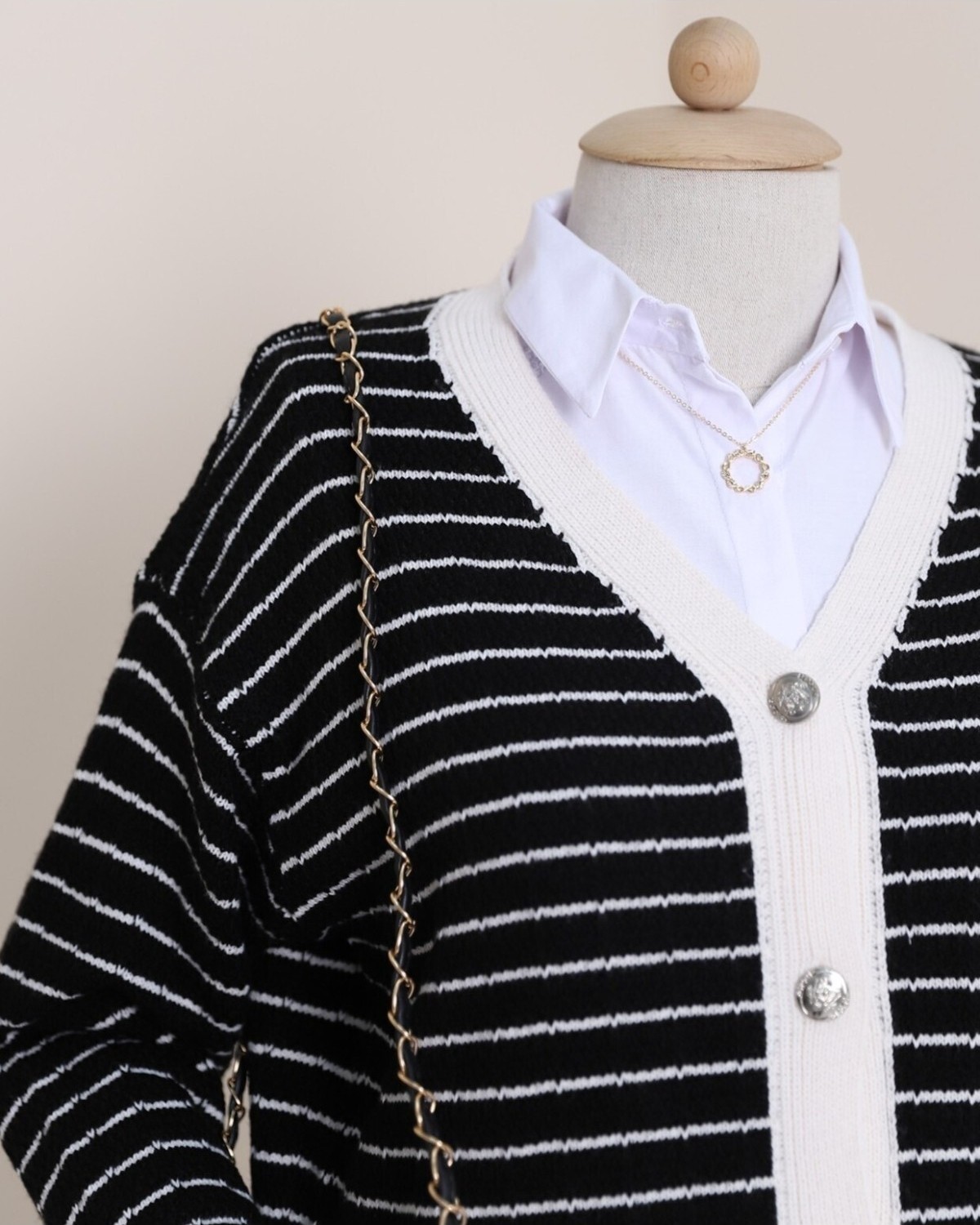 Moda Morfo Cep Detaylı Düğmeli Çizgili Hırka -Siyah görsel 5