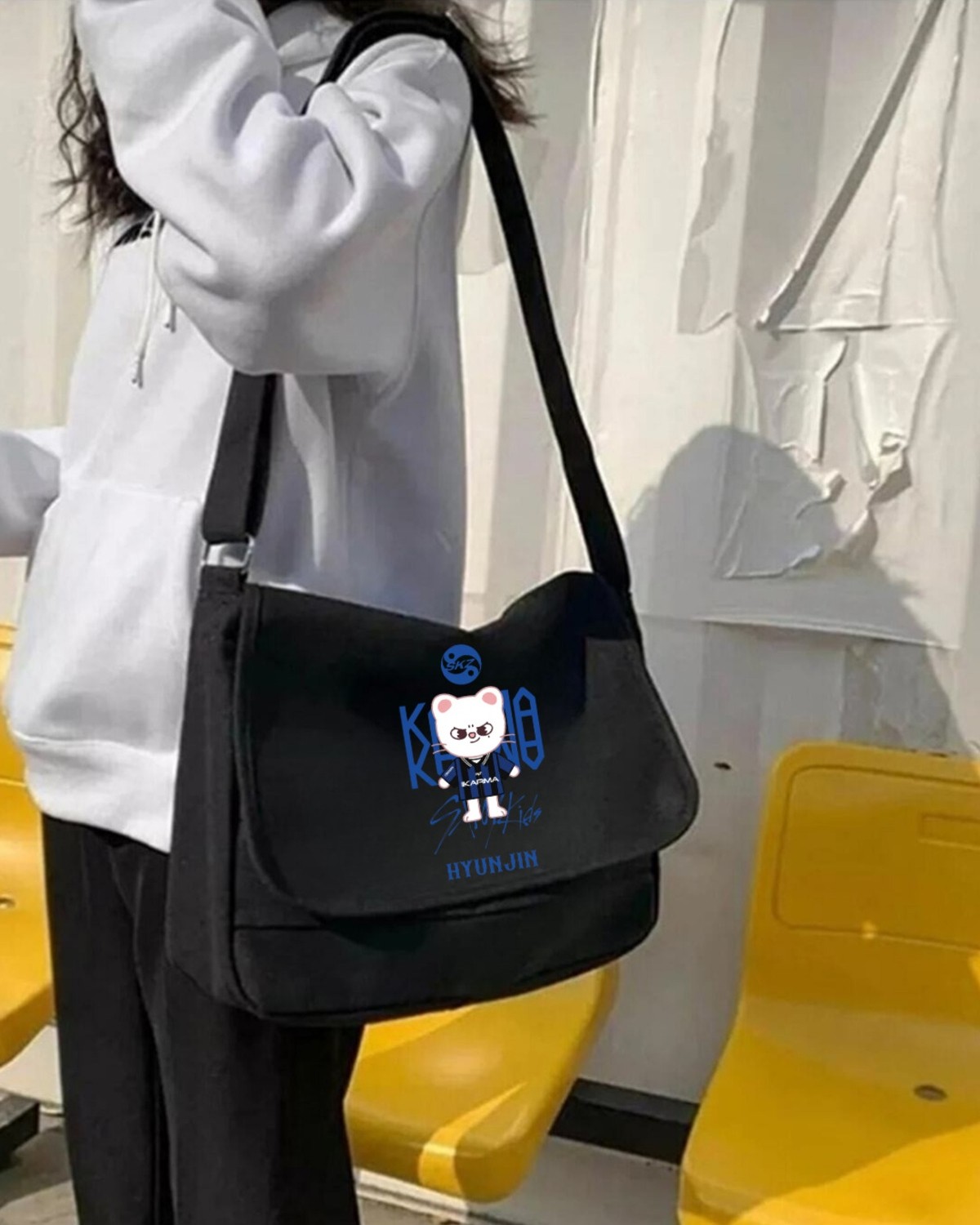 Touz Moda Kpop Serisi Stray Kids Baskılı Unisex Hakı Postacı Çantası görsel 2