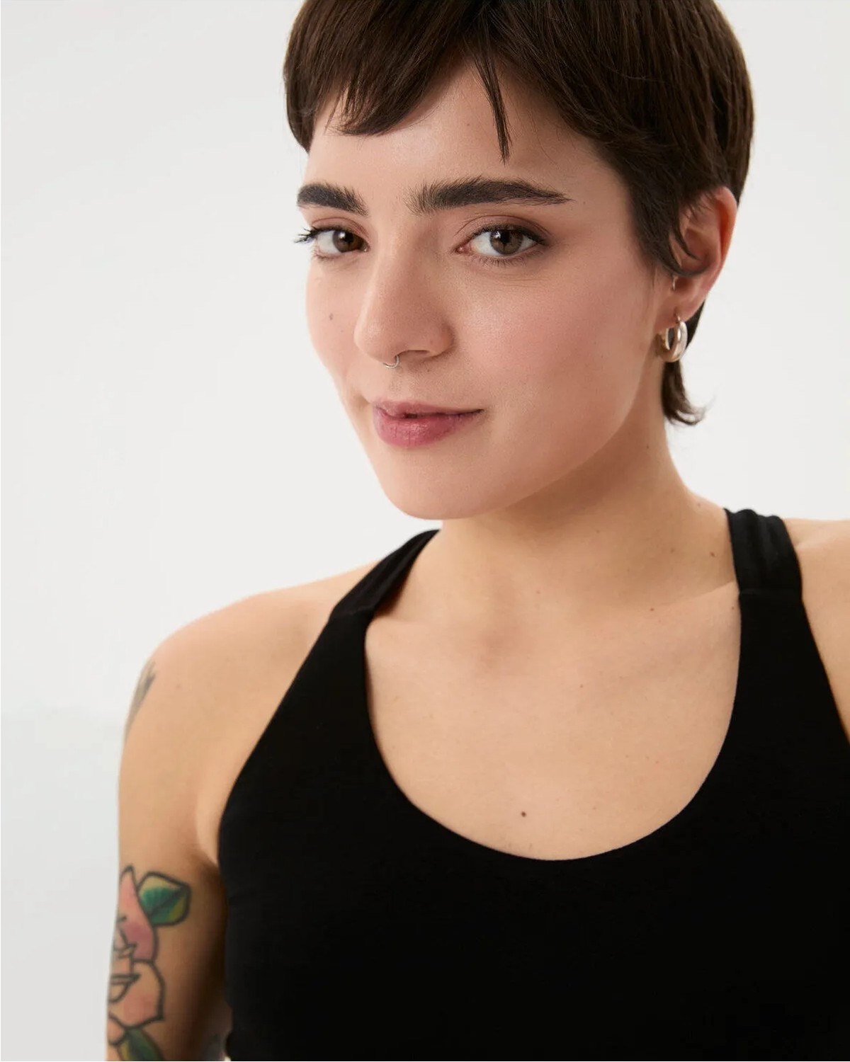 Ayma Active Kadın Kahverengi Halter Half Crop Bluz - EcoVero™ Viskoz, İç Sütyenli, Göğüs Pedli, Halter Yaka, Crop Spor Bluz görsel 8