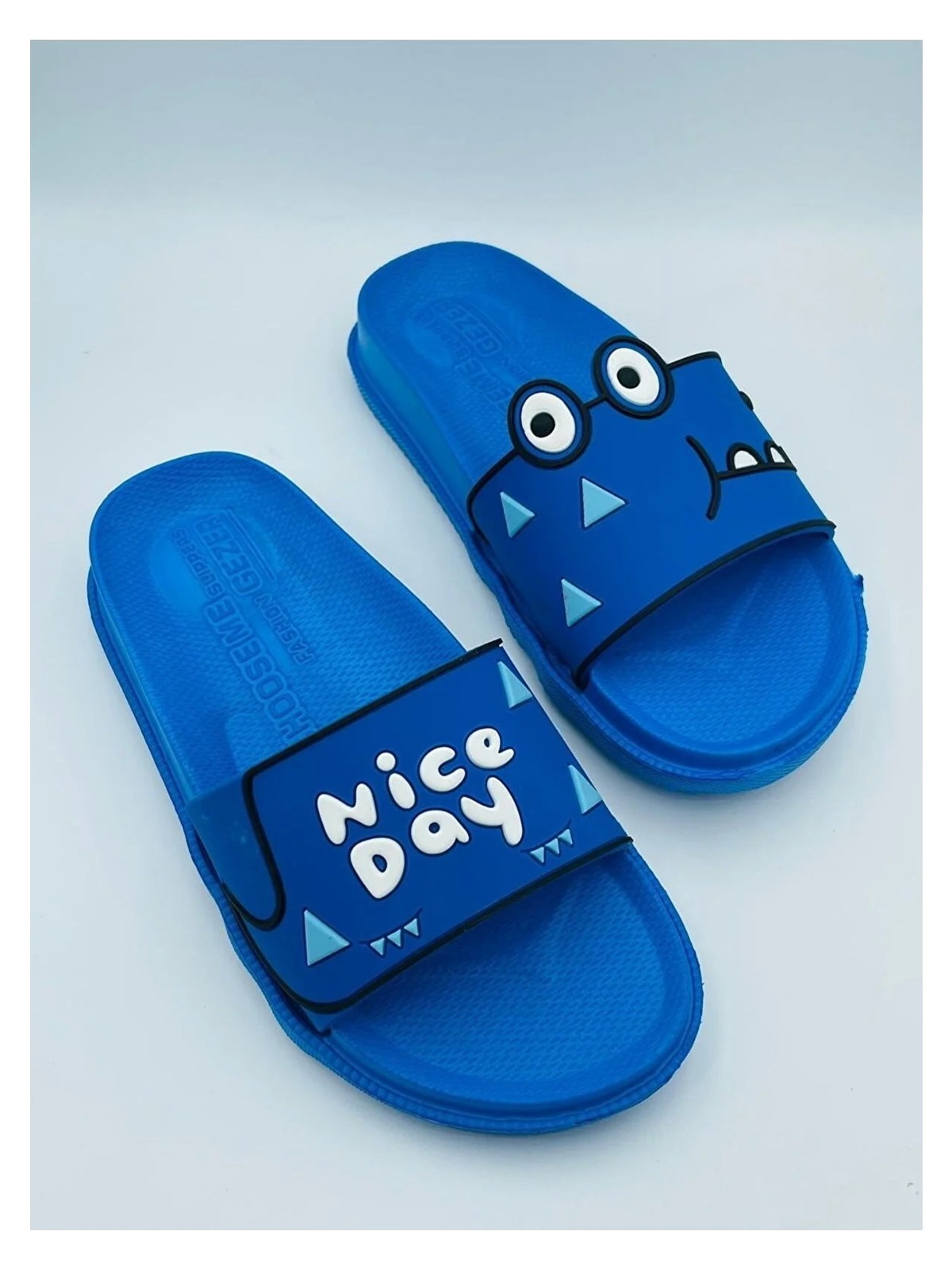 Gezer Nice Day Erkek Çocuk Terlik Mavi Konforlu ve Hafif Kullanım Alanı İçin Tasarlandı