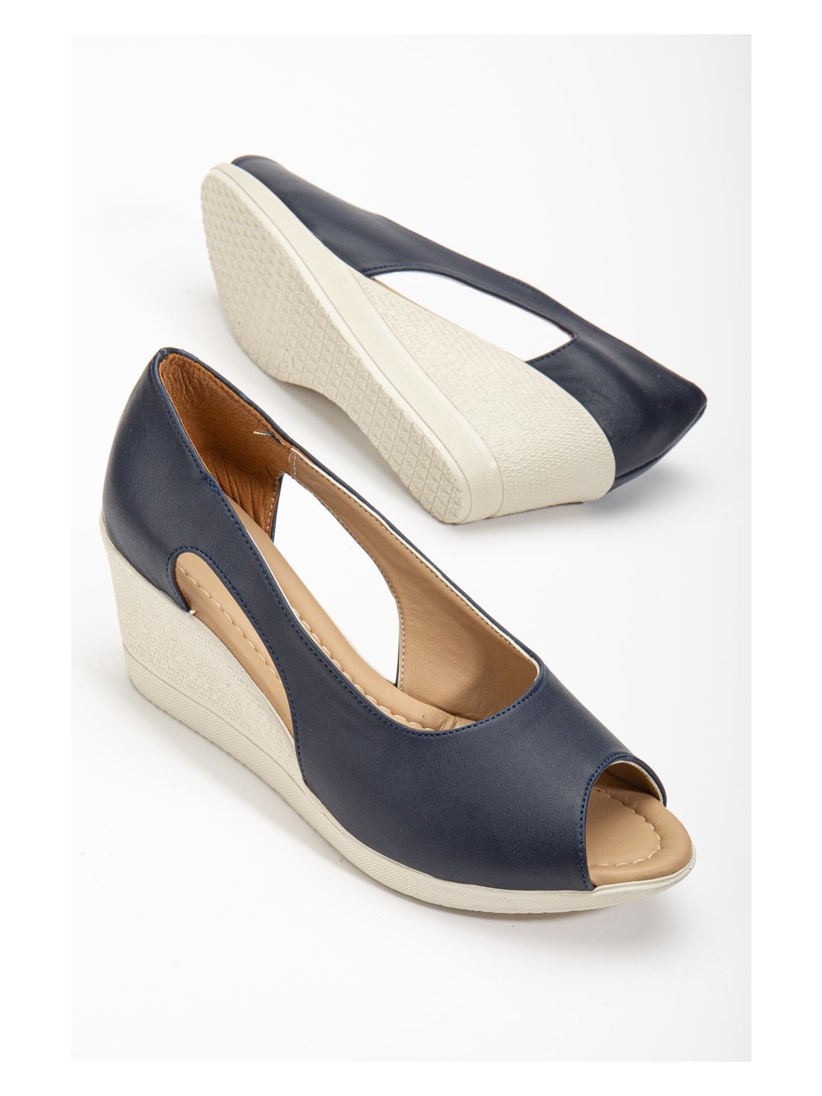 Dilimler Ayakkabı Dolgu Taban Burun Açık Pencereli Ortopedik Suni Deri Siyah Kadın Dolgu Topuk Ayakkabı - Görsel 4