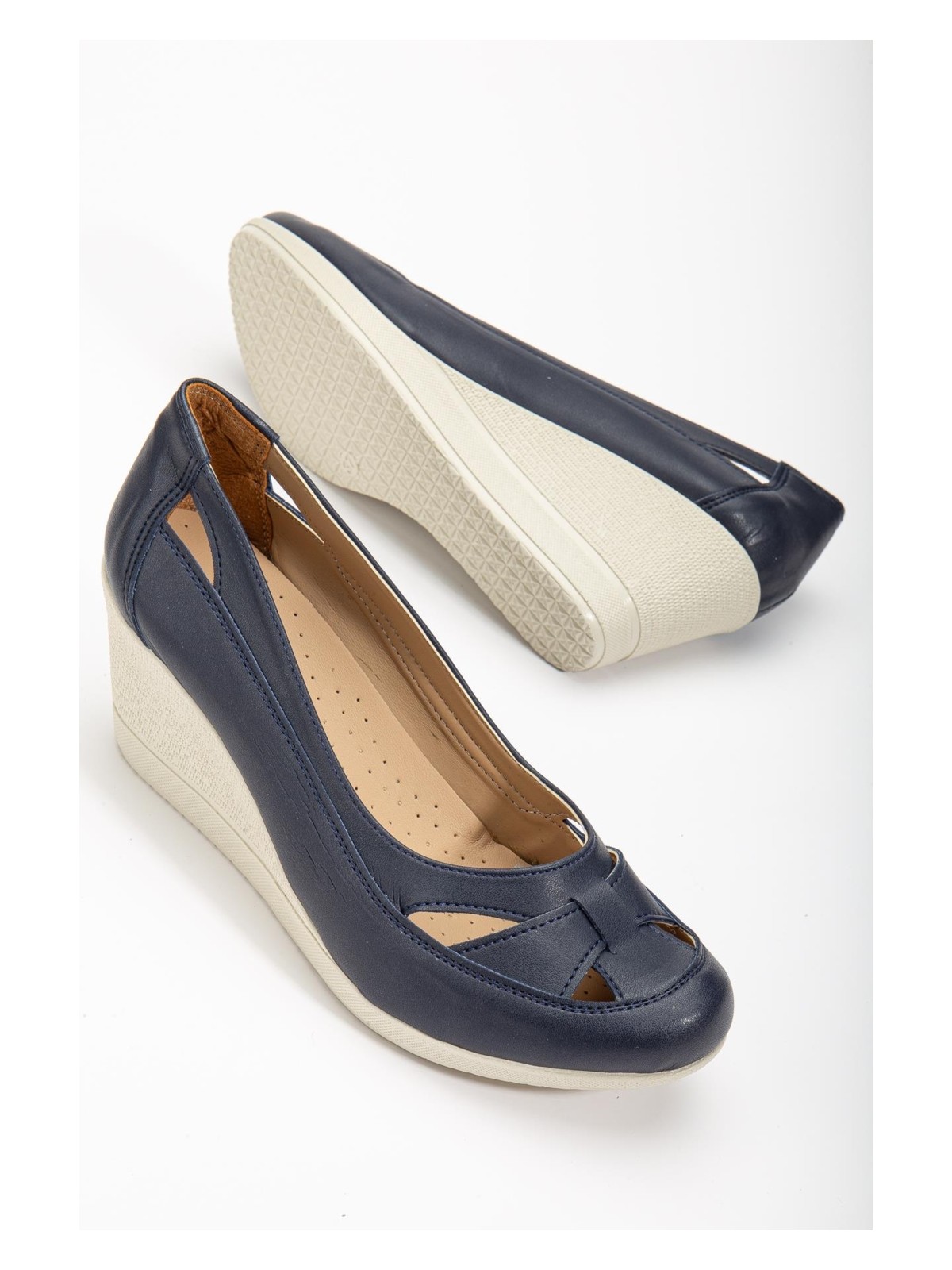 Dilimler Ayakkabı Dolgu Taban Ortopedik Siyah Kadın Dolgu Topuklu Ayakkabı - Görsel 6