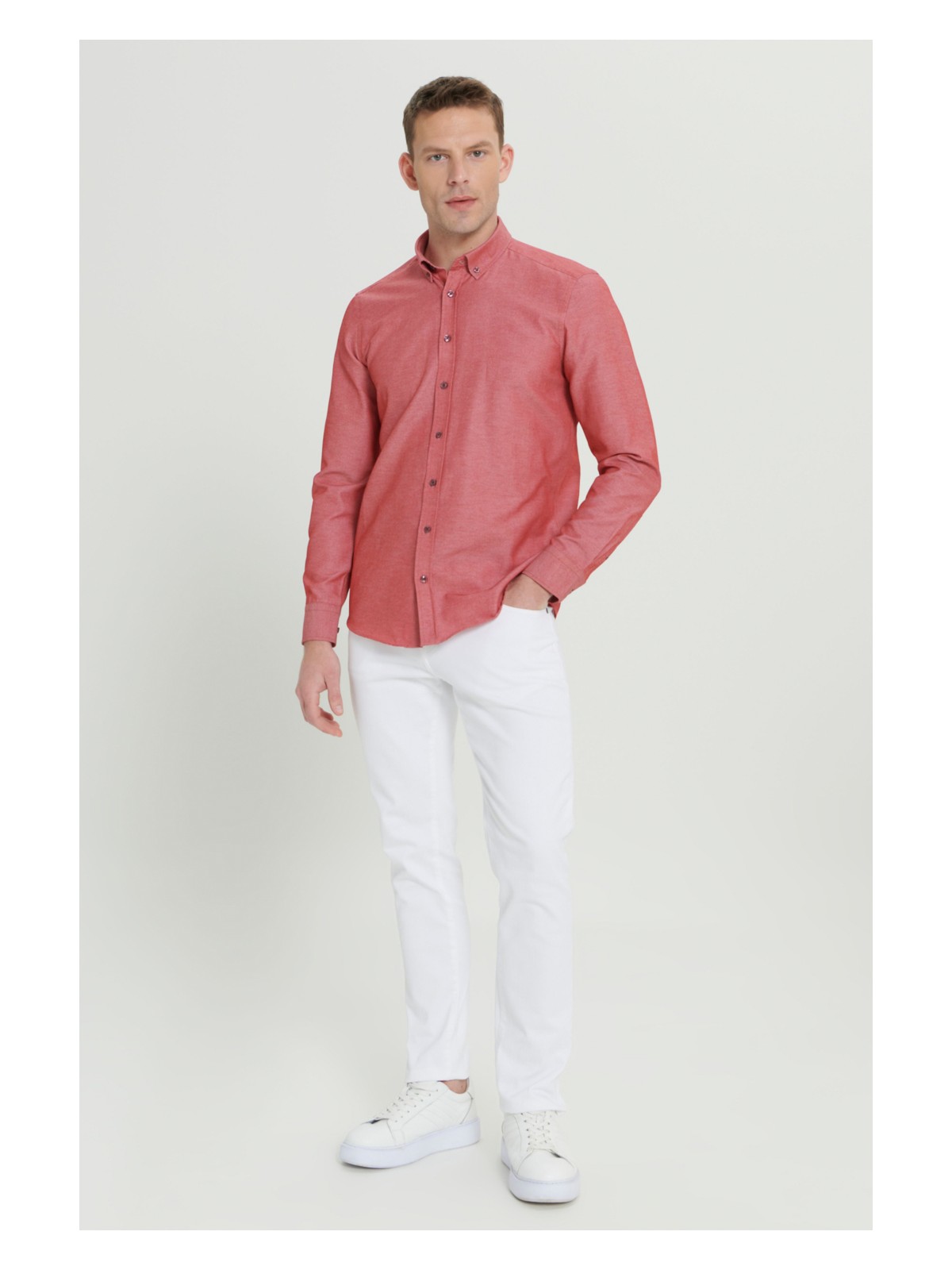 Altınyıldız Classics Erkek Beyaz Düğmeli Yaka Kolay Ütülenebilir Pamuklu Slim Fit Dar Kesim Oxford Gömlek - Görsel 5