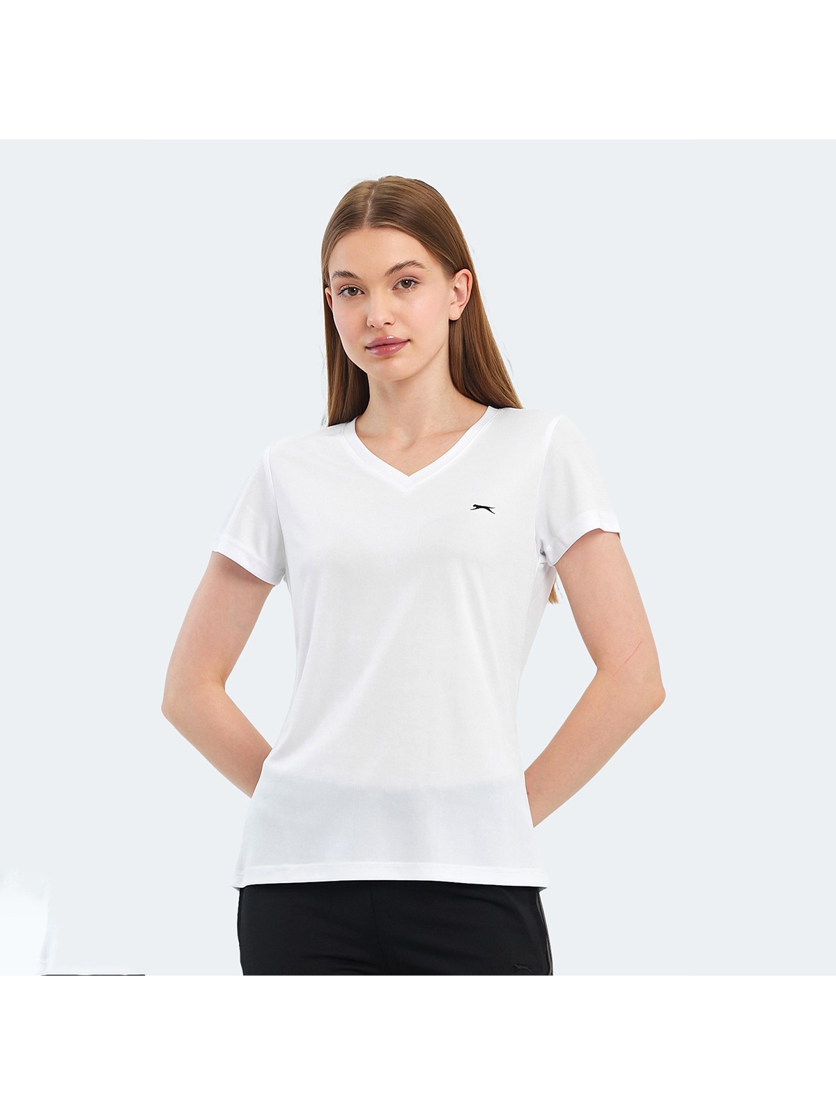 Slazenger RIVE Kadın Tişört Beyaz V Yaka Nefes Alabilir Kumaş ile Şık Tasarım