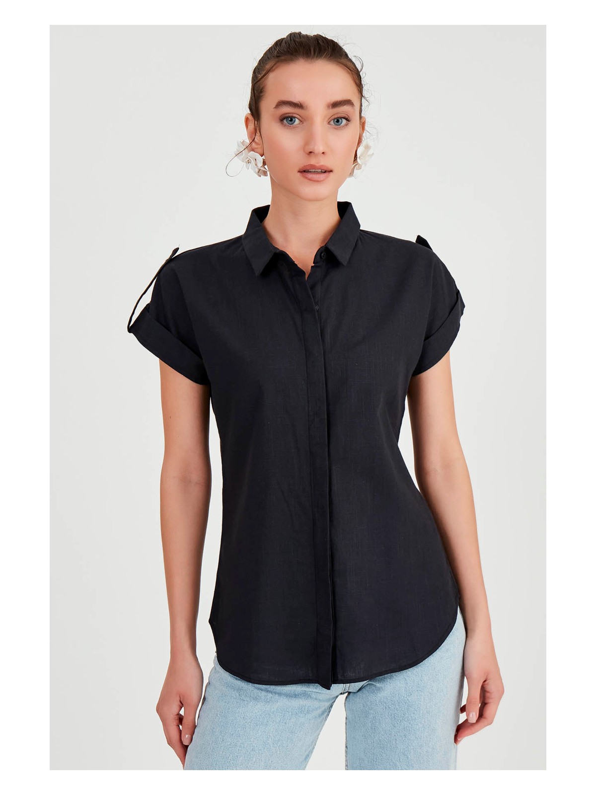 Vitrin Kol Detaylı Kısa Kol Gömlek - Görsel 4