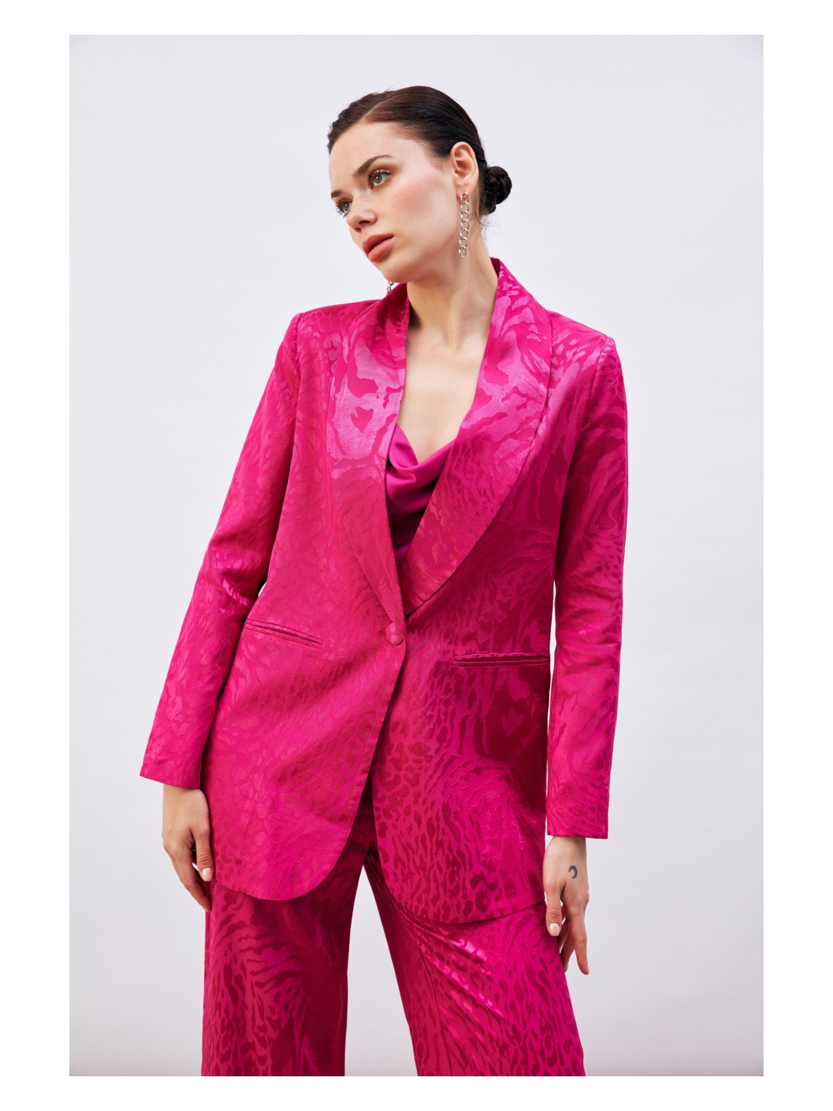 Sateen Desenli Saten Ceket - Vizon - Görsel 4