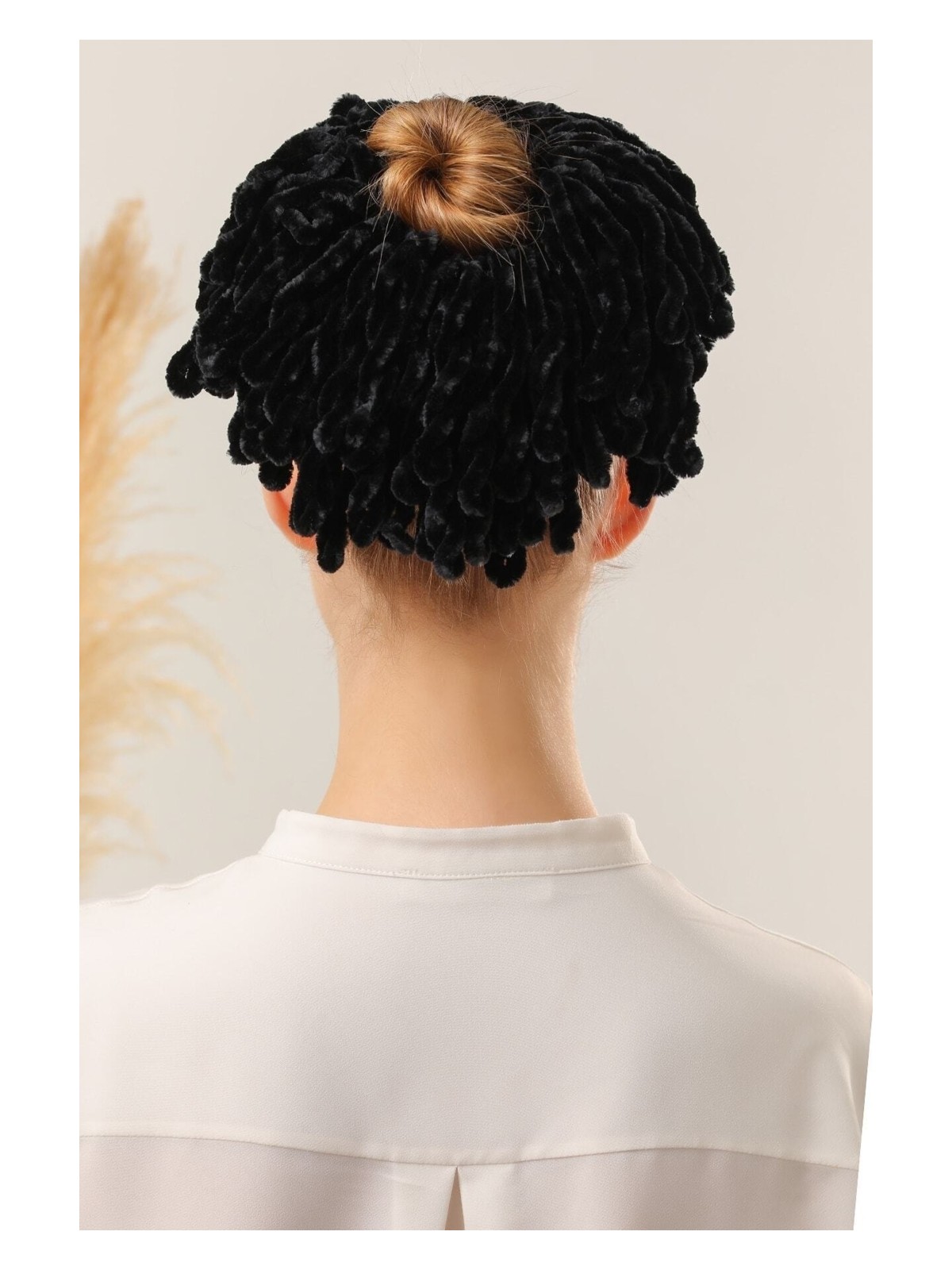 Melodi Scarf Topuz Tokası Eşarp Topuzu Kadife Bej - Görsel 3