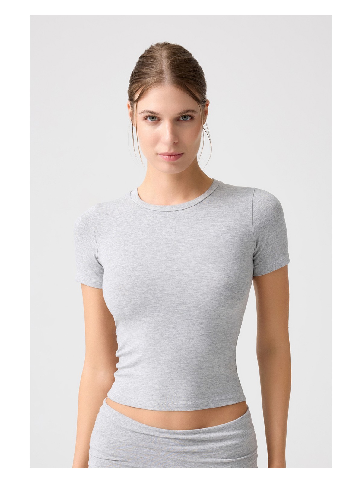 Los Ojos x Melodi Gri Melanj Bedene Oturan Tişört Short Fitted