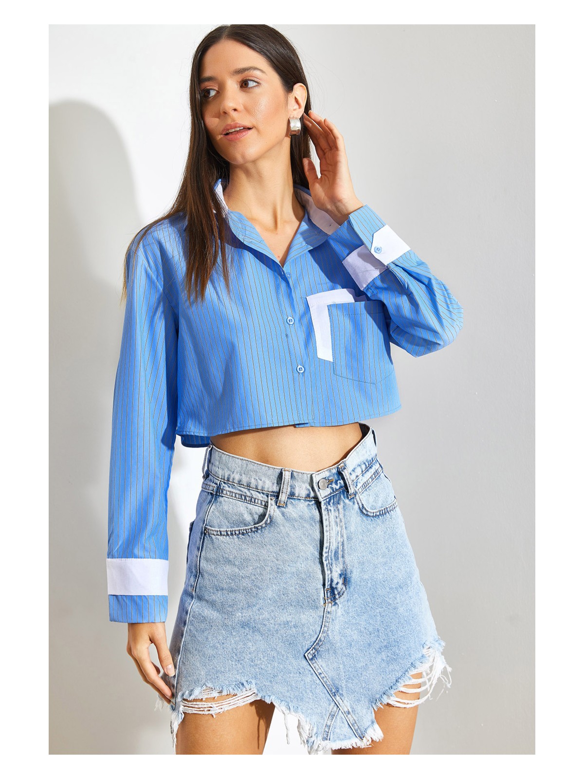 Shade Kadın Garni Cep Detaylı Çizgili Crop Gömlek - Görsel 4