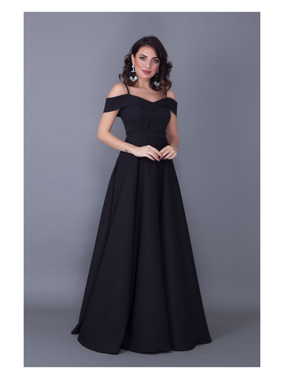 No48 Kayık Yaka Düşük Omuz Detaylı Askılı Maxi Boy Siyah Abiye Elbise