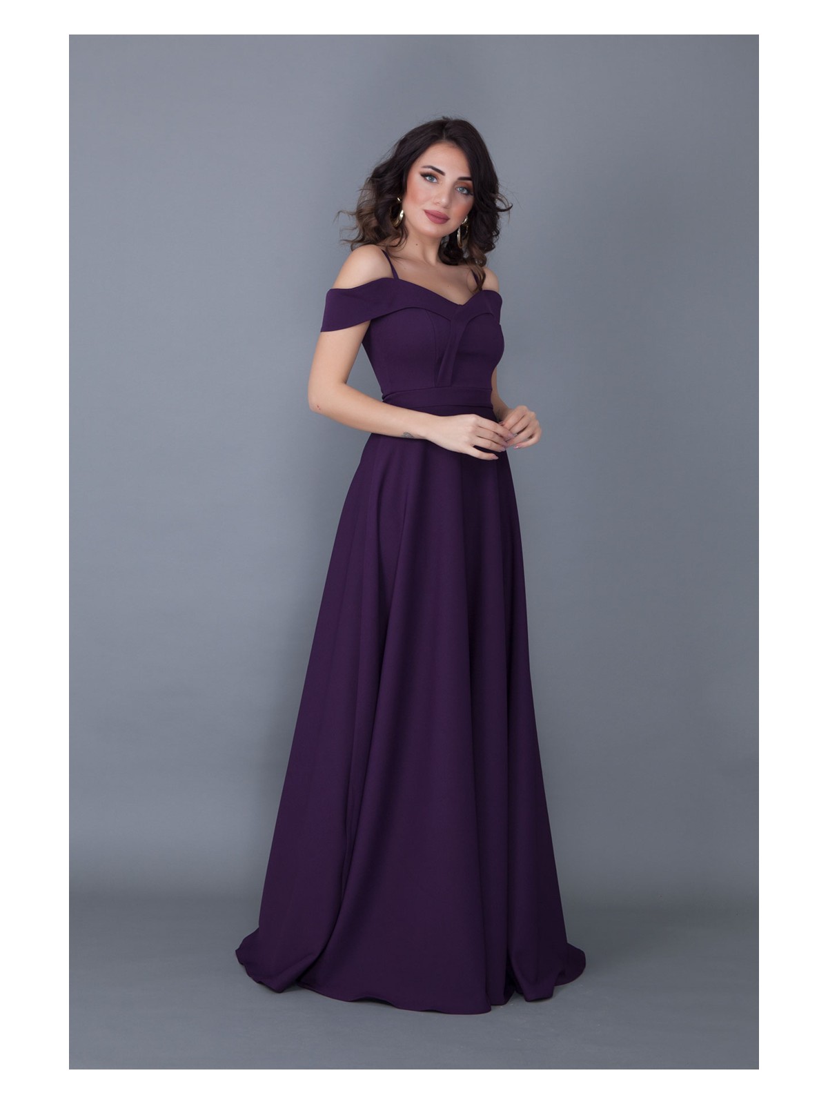 No48 Kayık Yaka Düşük Omuz Detaylı Askılı Maxi Boy Mürdüm Abiye Elbise